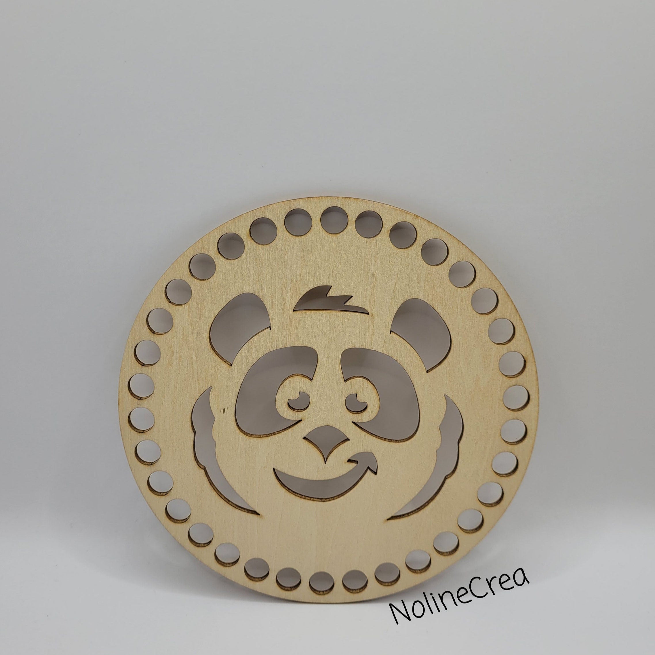 base en bois ronde 14 cm pré percé motif panda pour création crochet