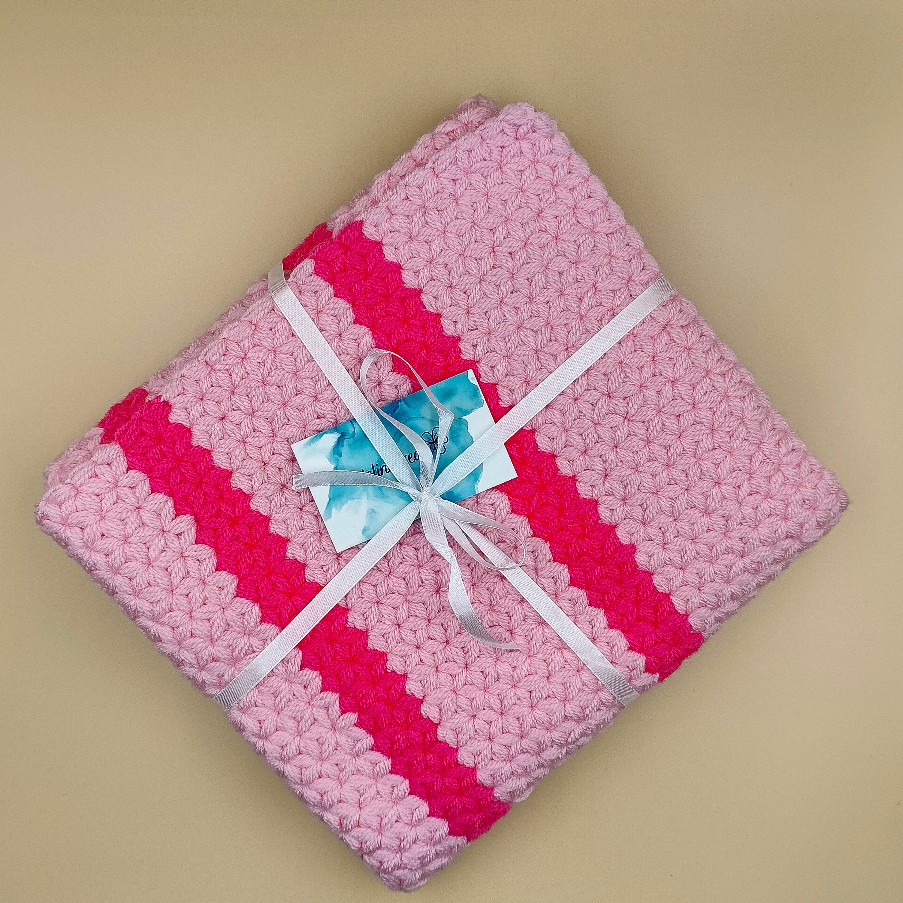 Couverture bébé fait main au crochet - Deux tons de rose - Taille 57 cm x 76 cm