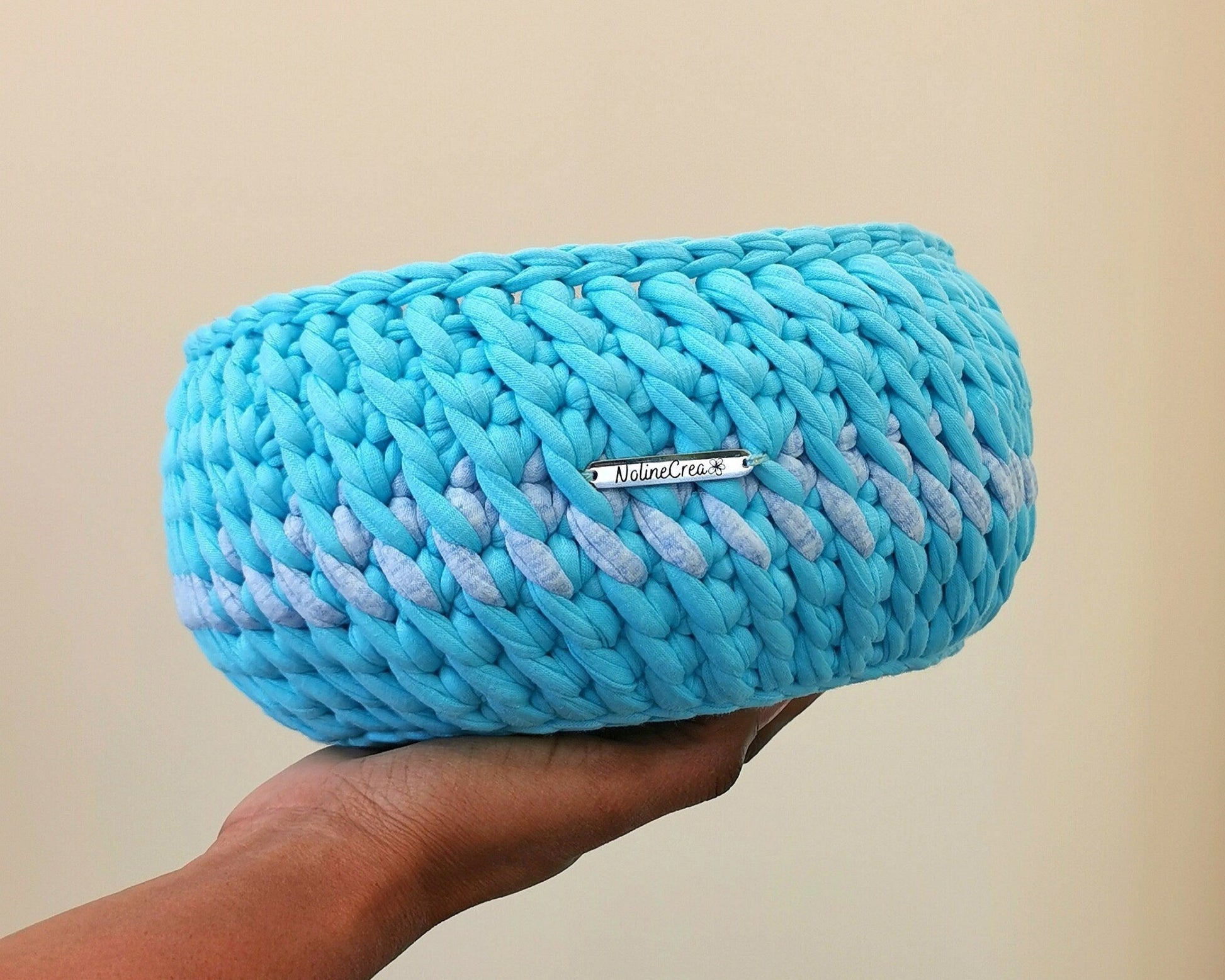 panier au crochet bleu et gris