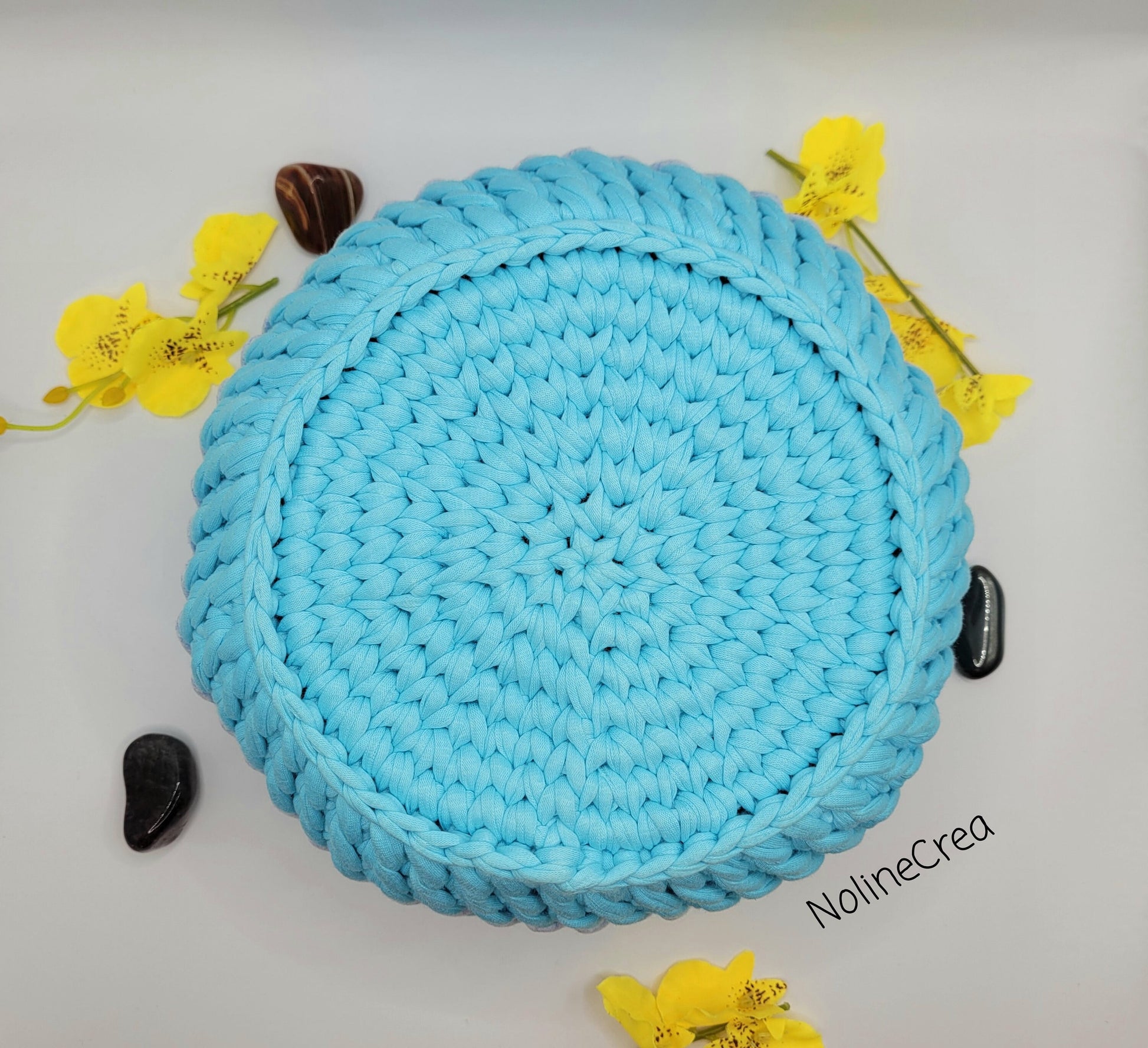 Panier au crochet bleu et gris