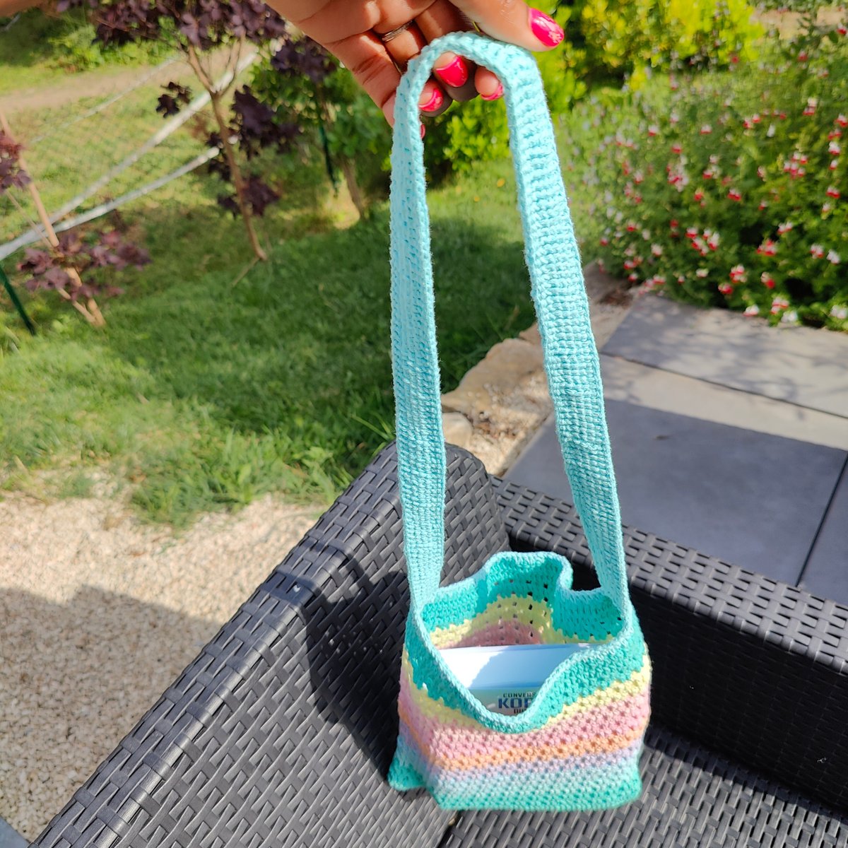 Totebag arc-en-ciel fait main au crochet