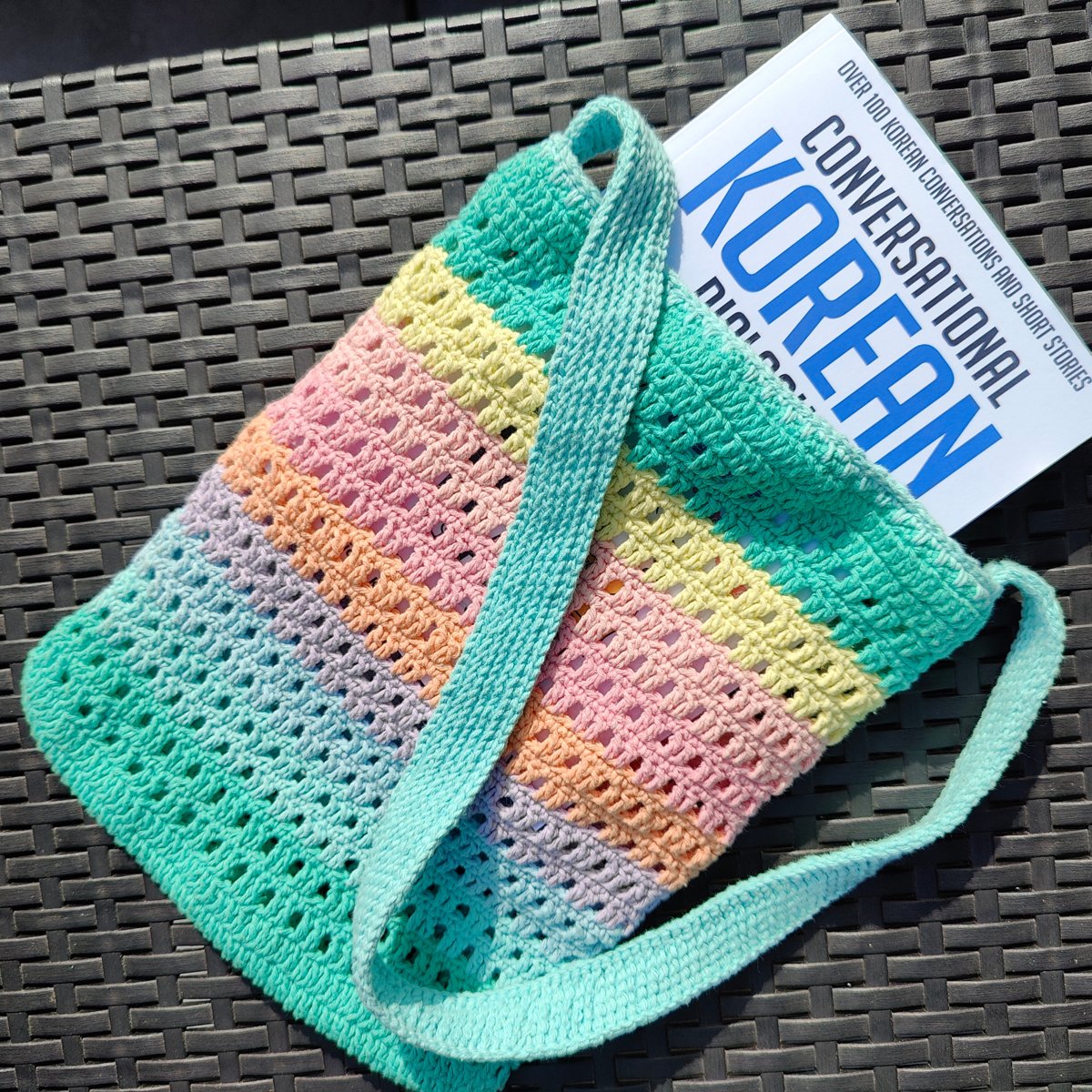 Totebag arc-en-ciel fait main au crochet