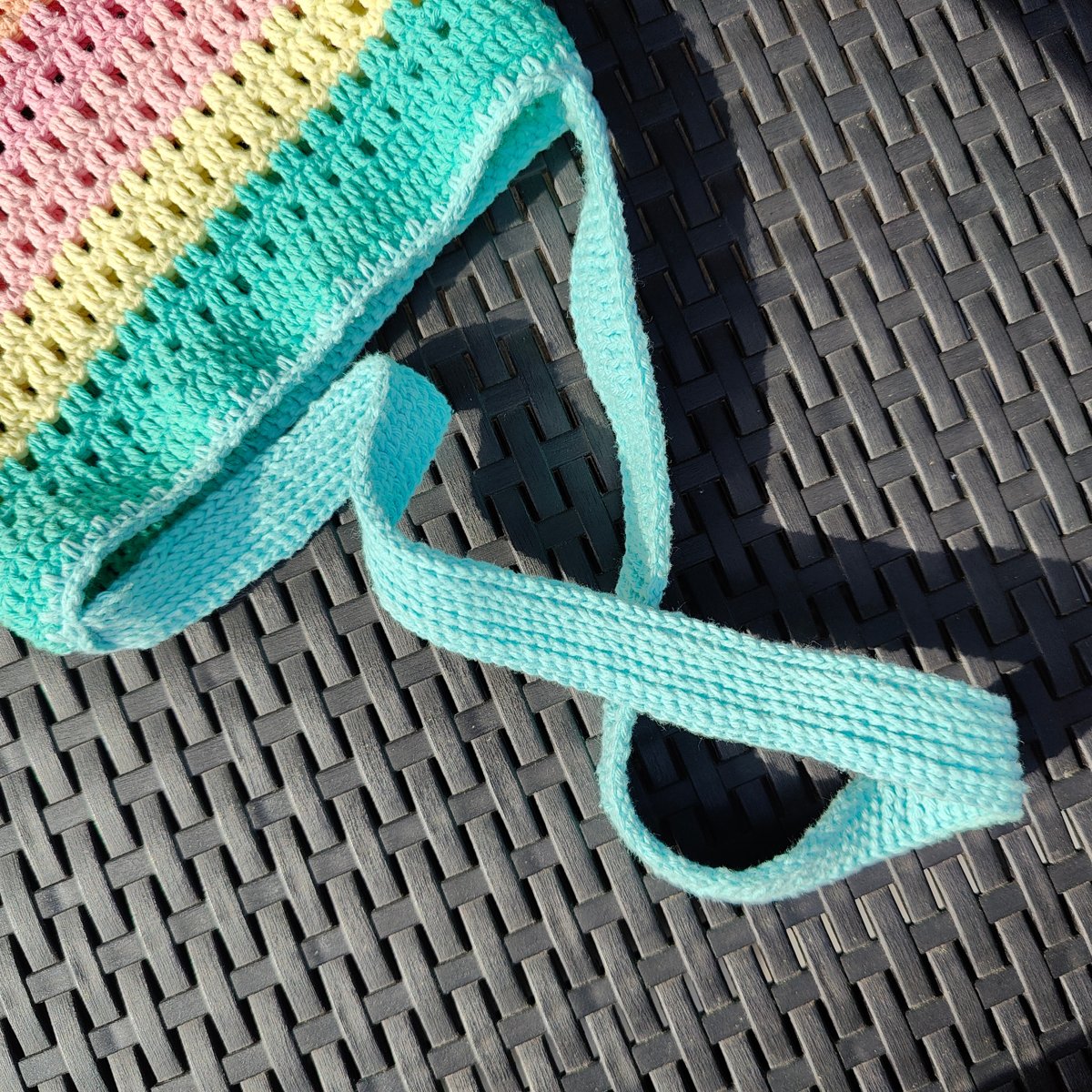 Totebag arc-en-ciel fait main au crochet