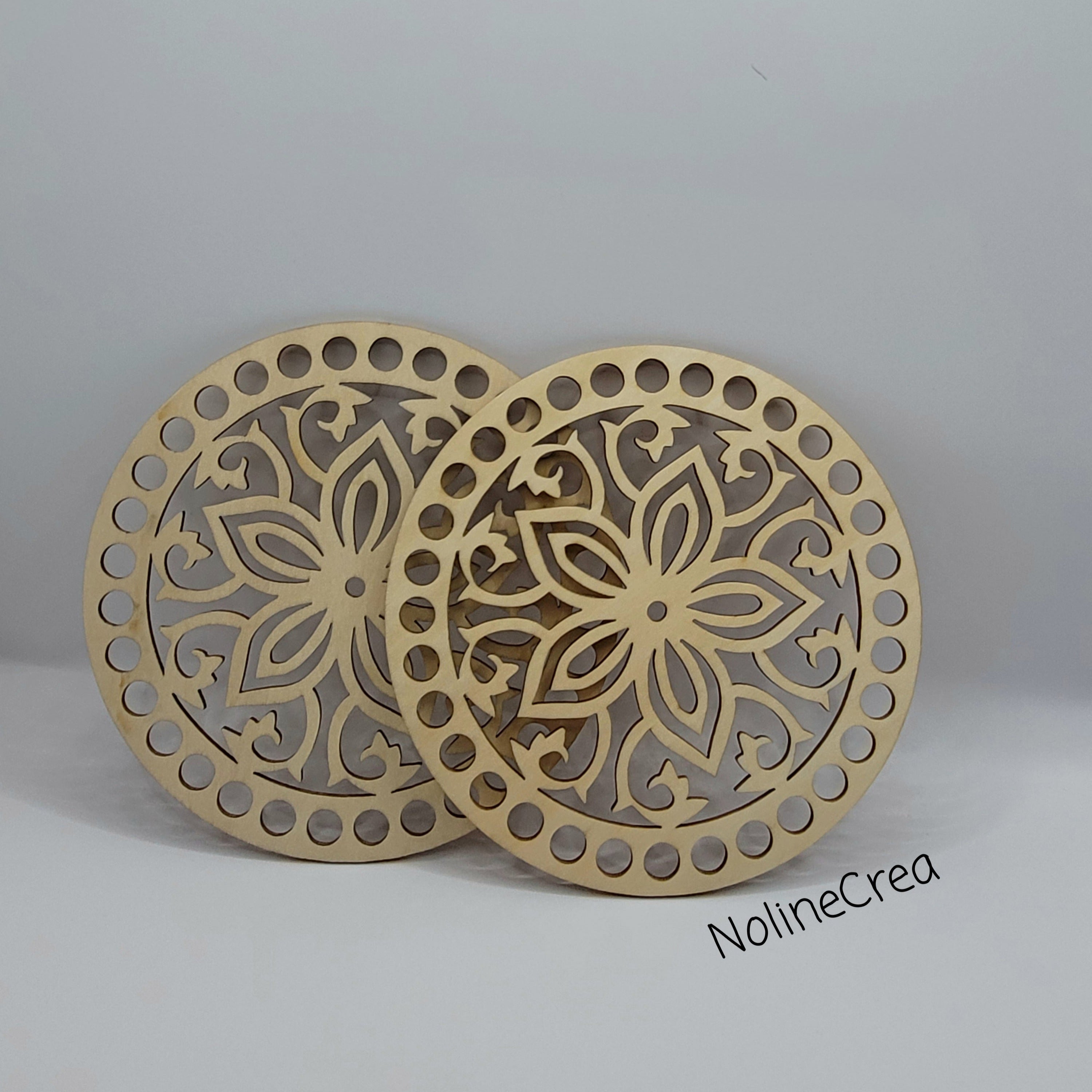 base en bois sculpté fleur