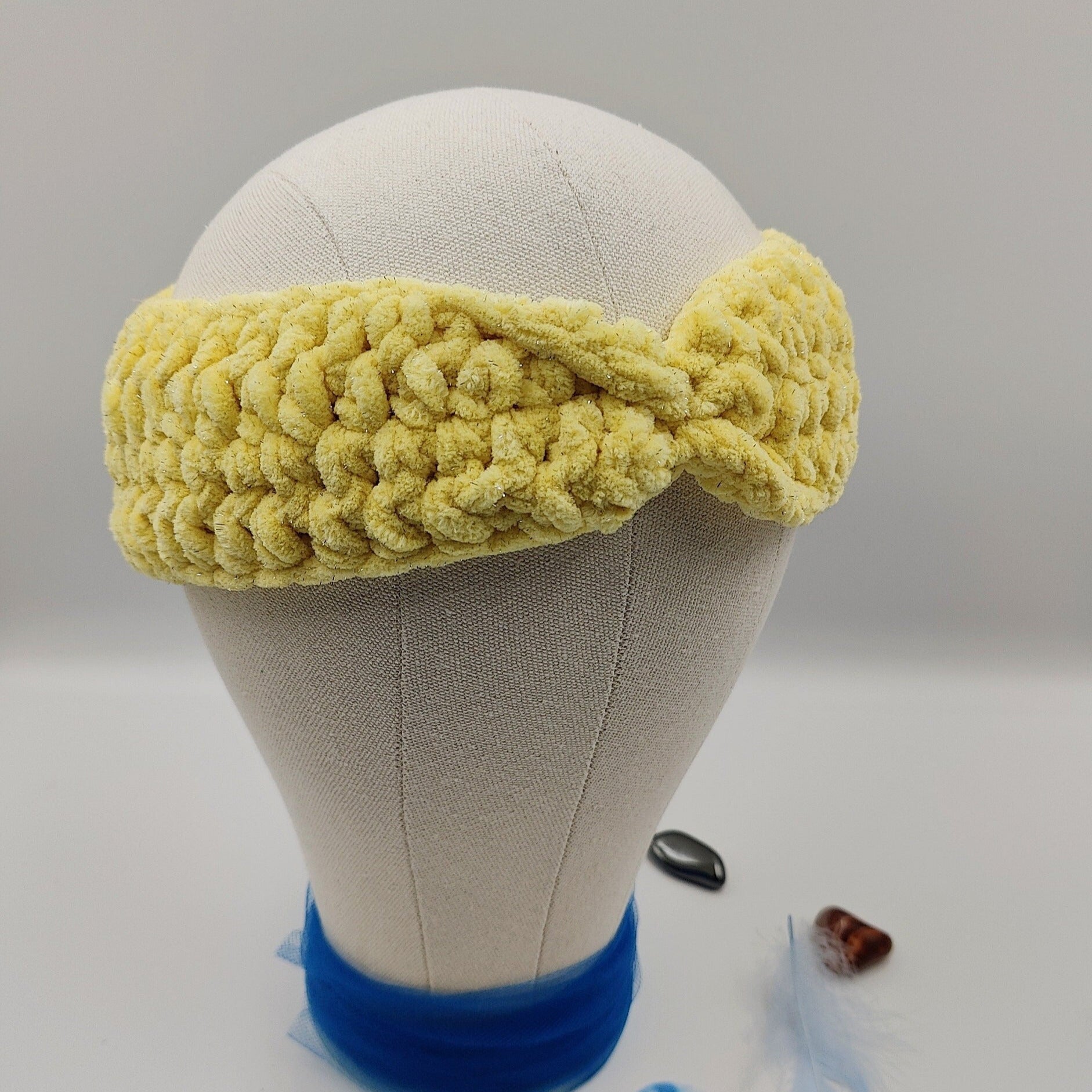Bandeau de tête fait main au crochet jaune scintillant