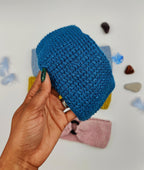 bandeau de tête au crochet fait avec fil brillant 