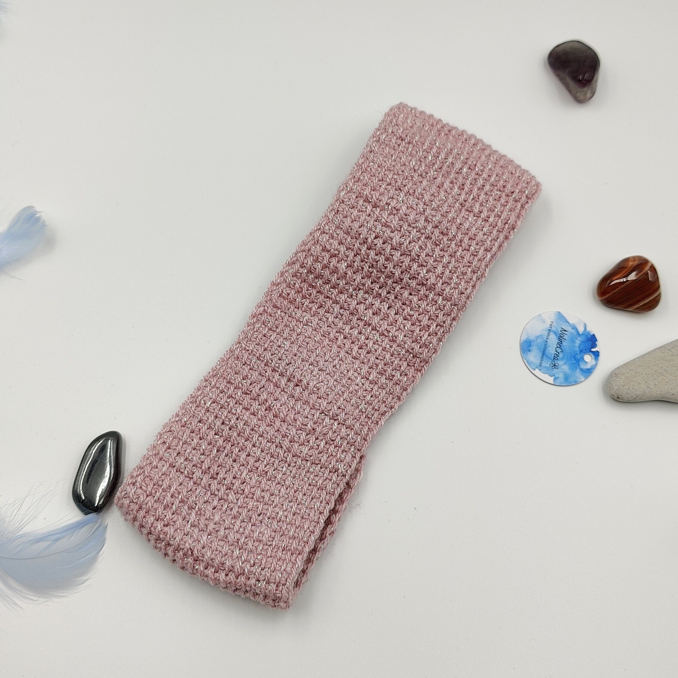bandeau de tête au crochet fait avec fil brillant 