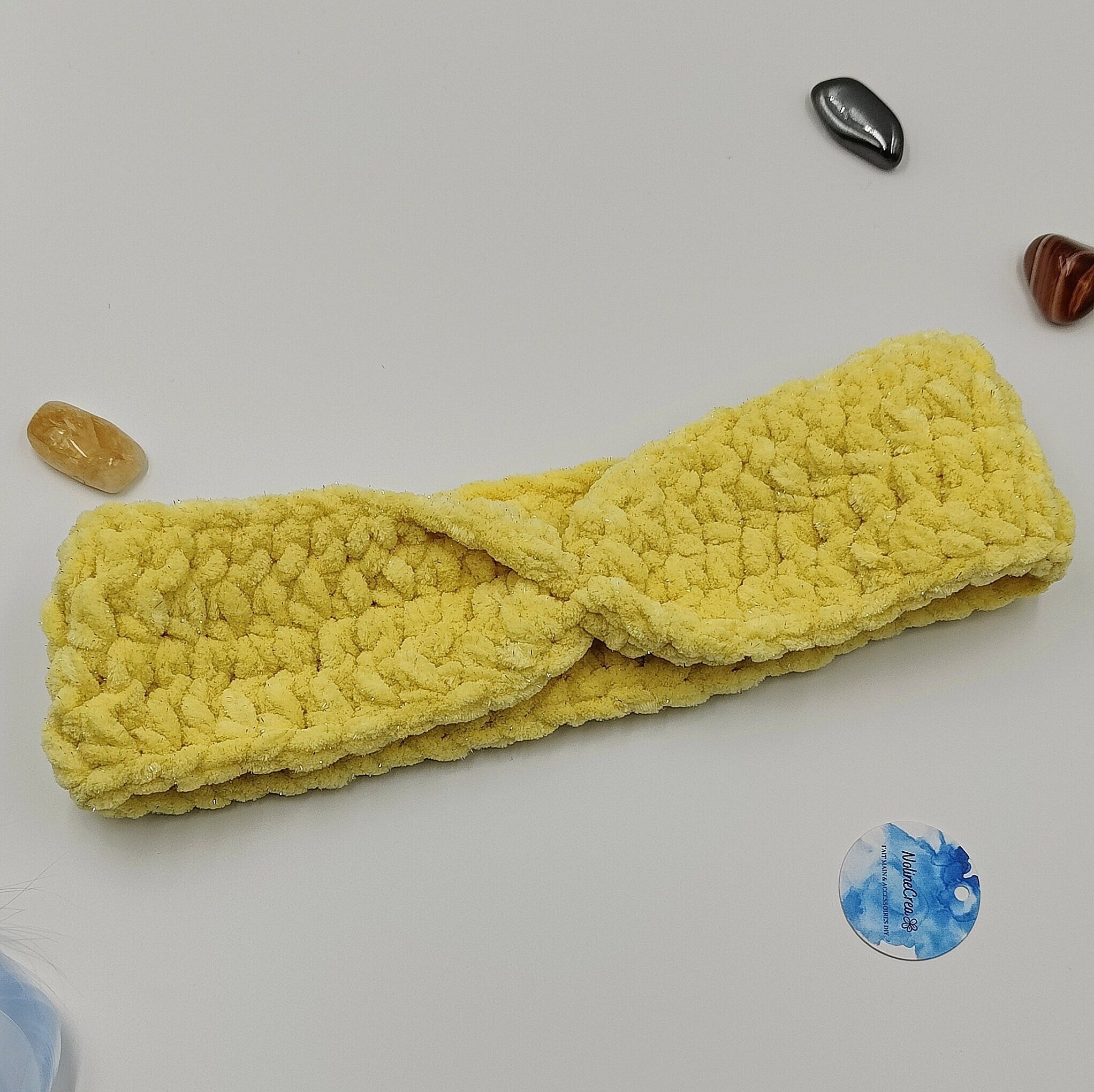 Bandeau de tête fait main au crochet jaune scintillant