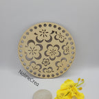 base en bois ronde 15 cm pré percé motif fleur pour création crochet