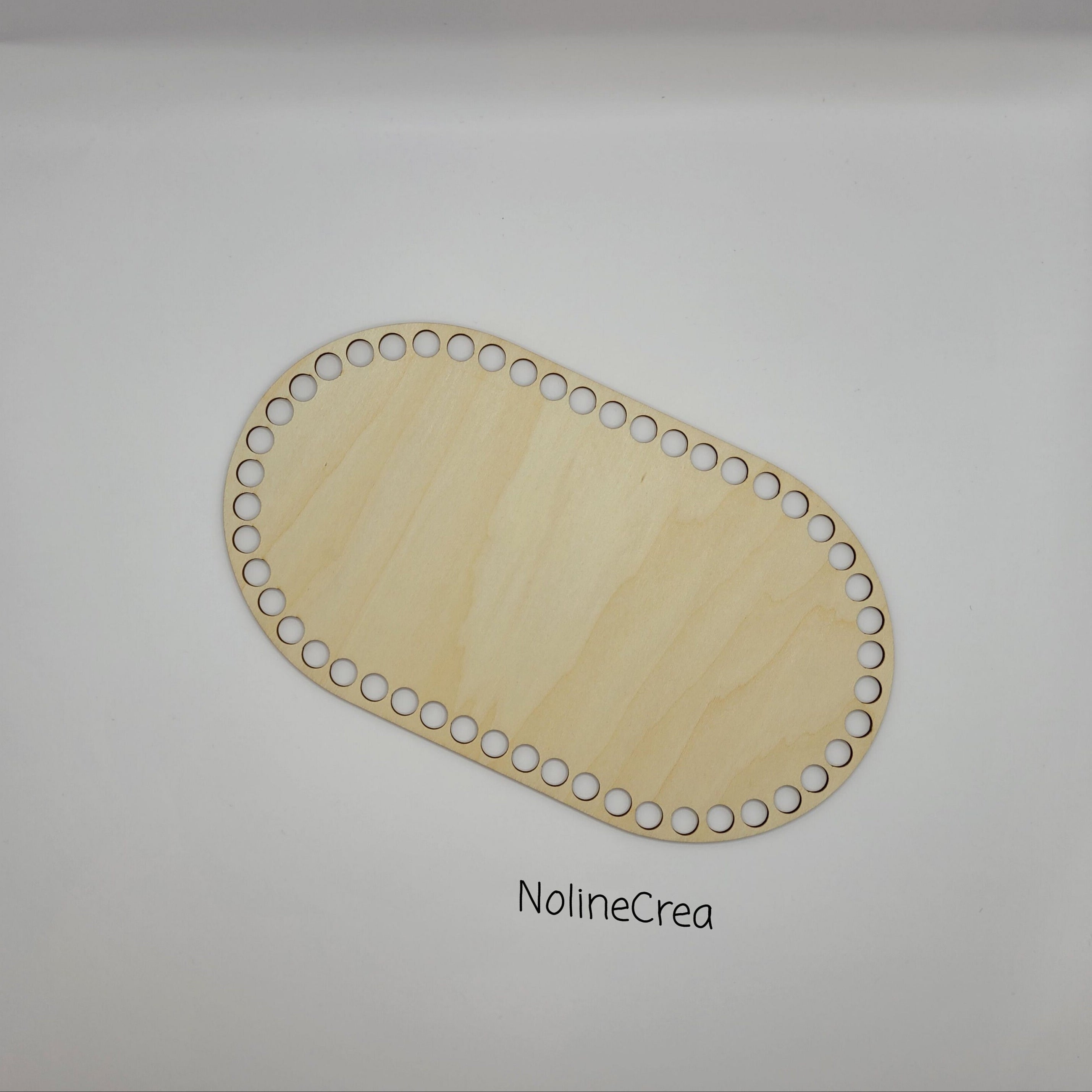 base en bois ovale pré percer pour création diy  au crochet
