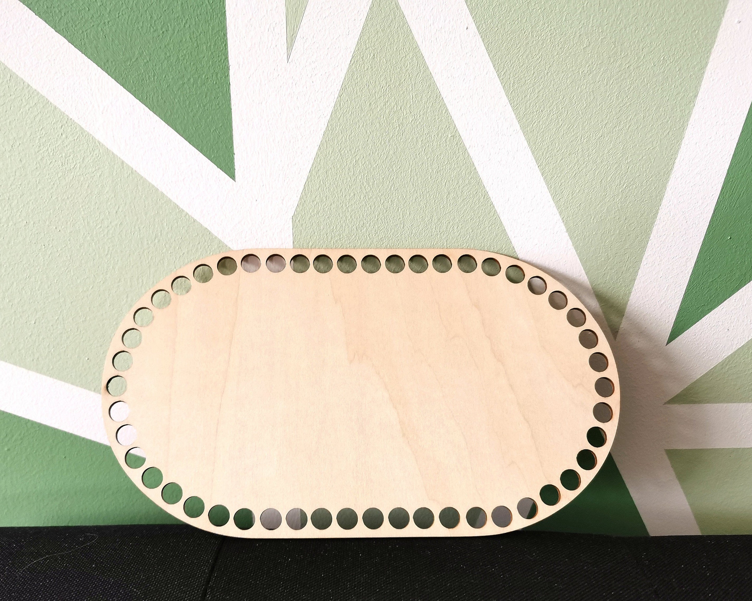 base en bois ovale pré percer pour création diy  au crochet

