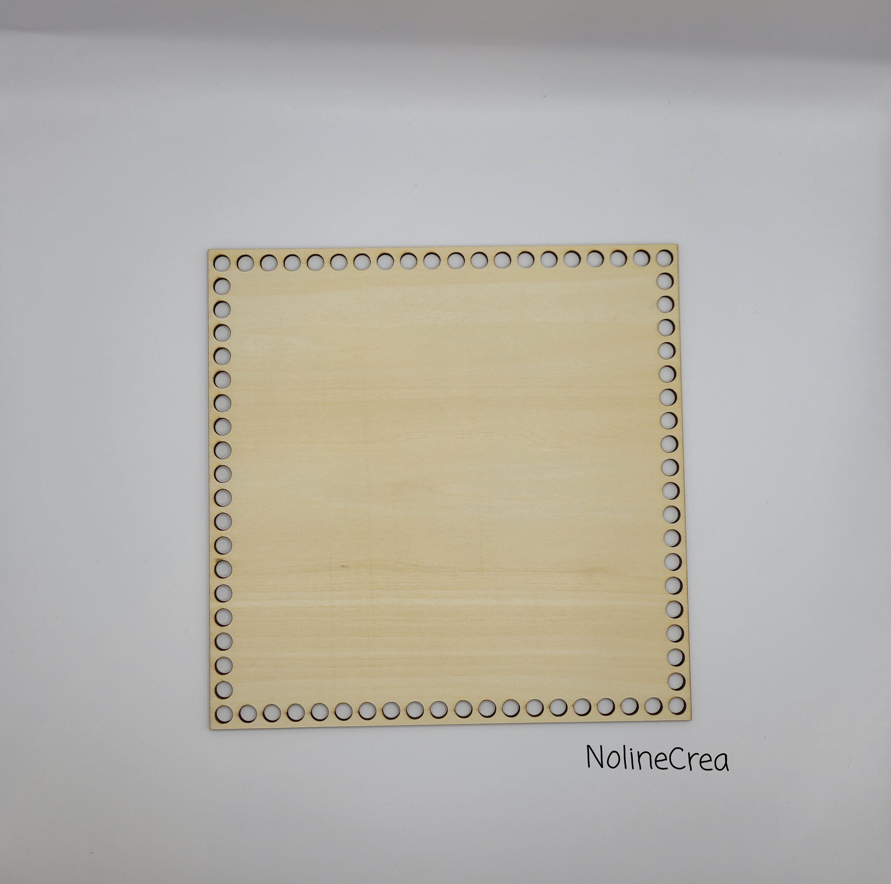 Base en bois pour création au crochet
