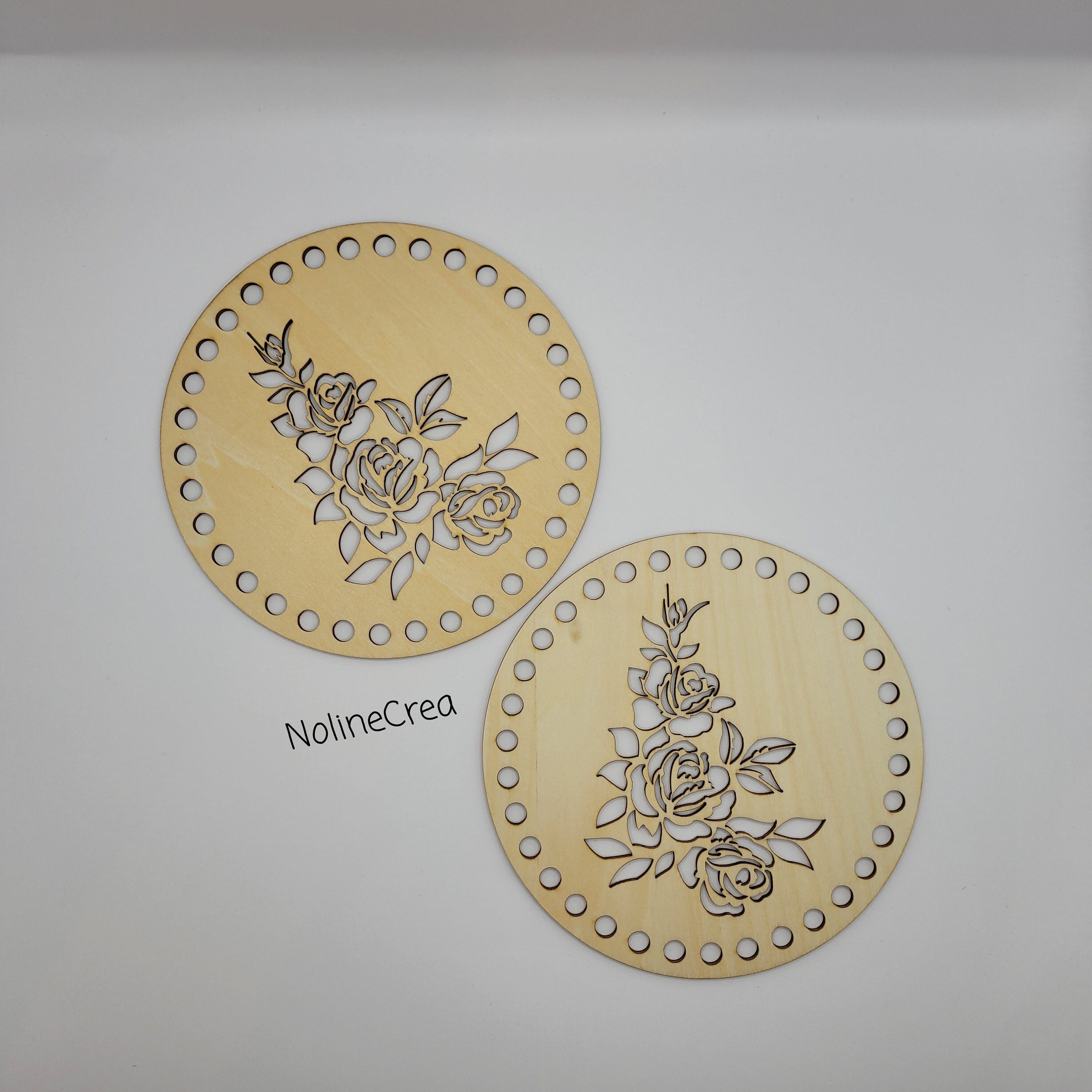 base en bois ronde 15 cm pré percé motif roses pour création crochet