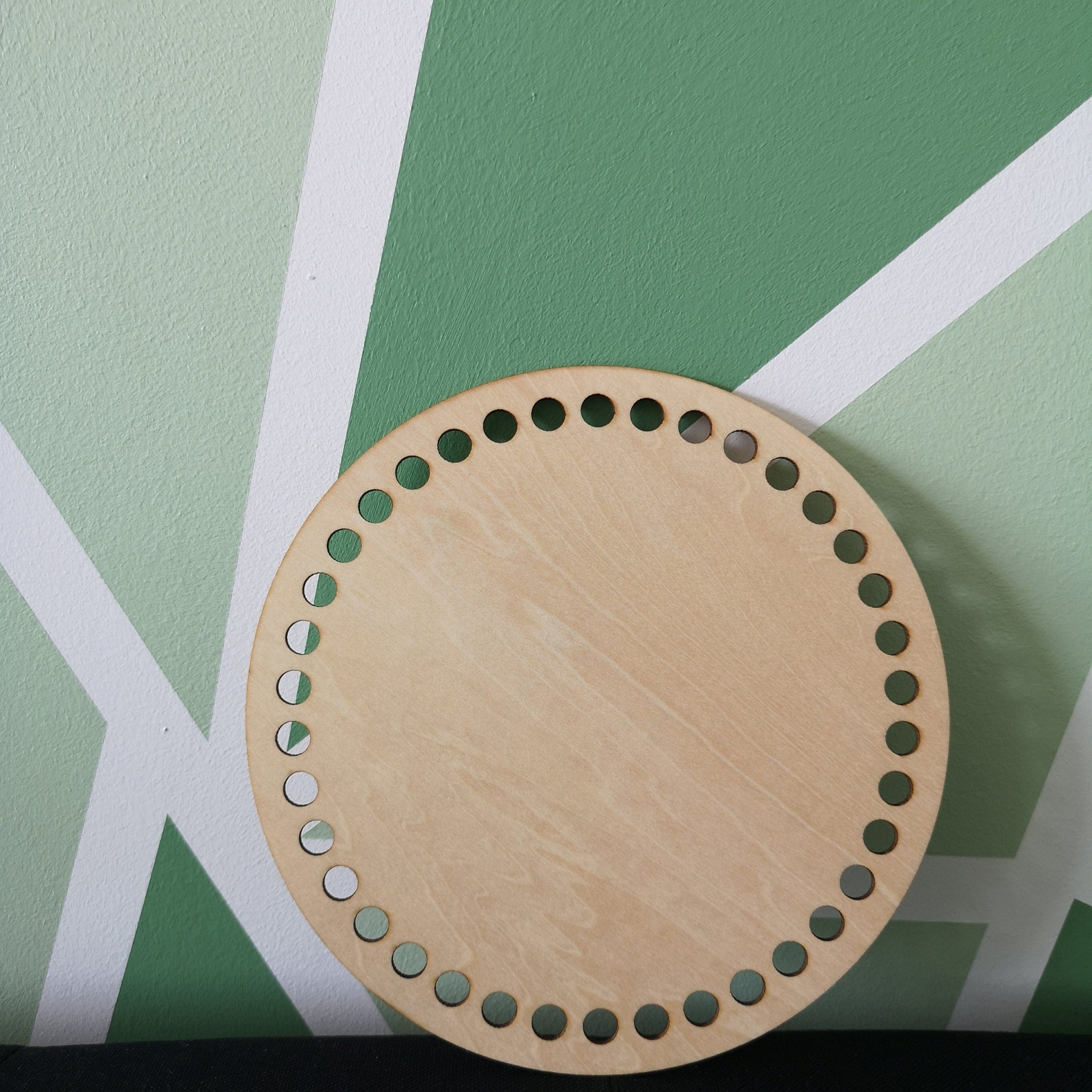 base en bois ronde pré-percer pour crochet
