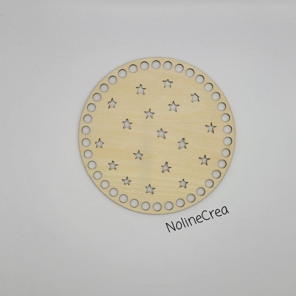 Base en bois ronde de 15 cm, prépercer sculpté avec de petites étoiles

