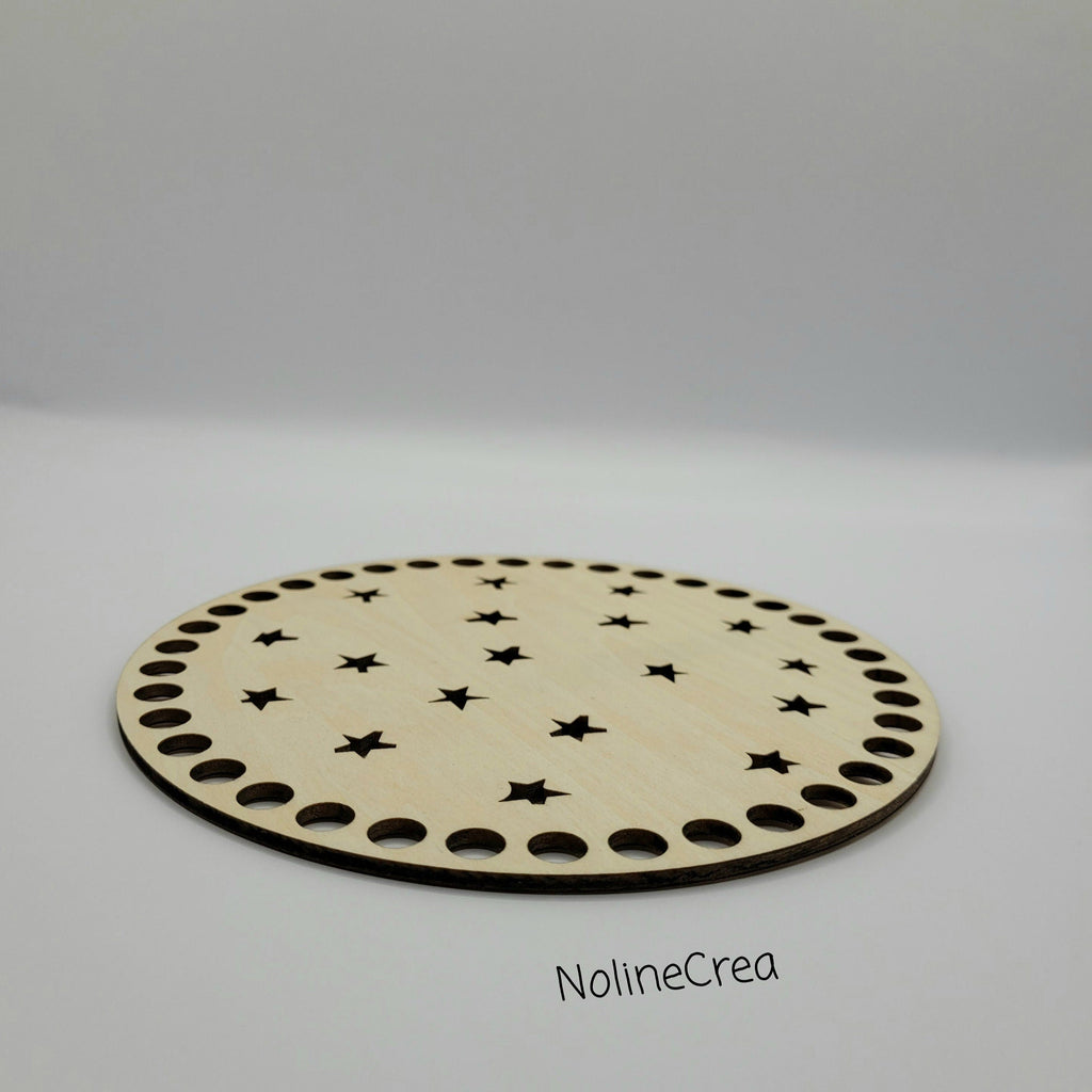 Base en bois ronde de 15 cm, prépercer sculpté avec de petites étoiles
