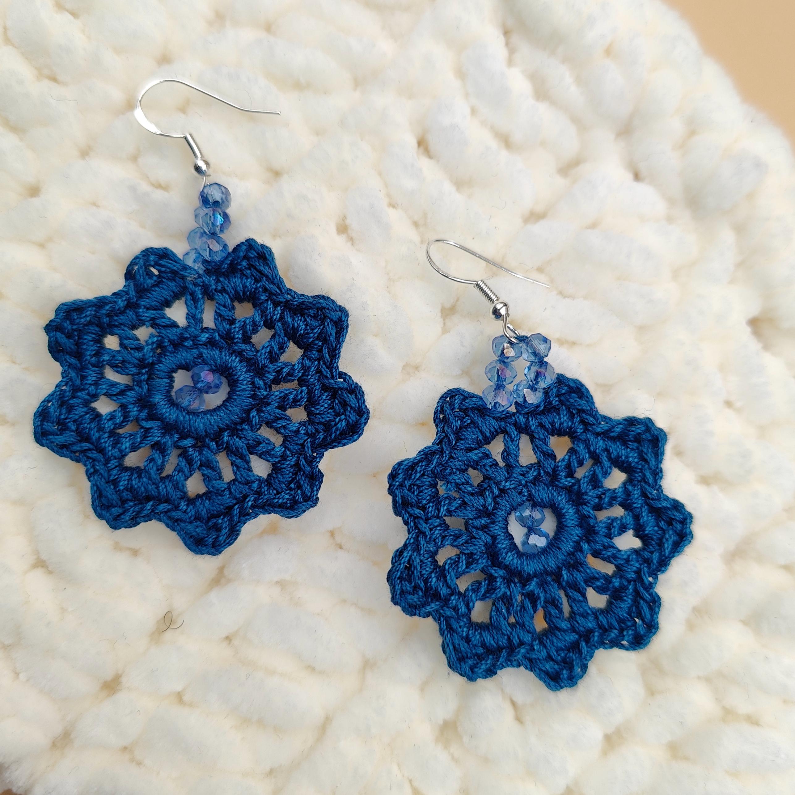 boucles d'oreilles fait main au crochet, bleu, avec perles 