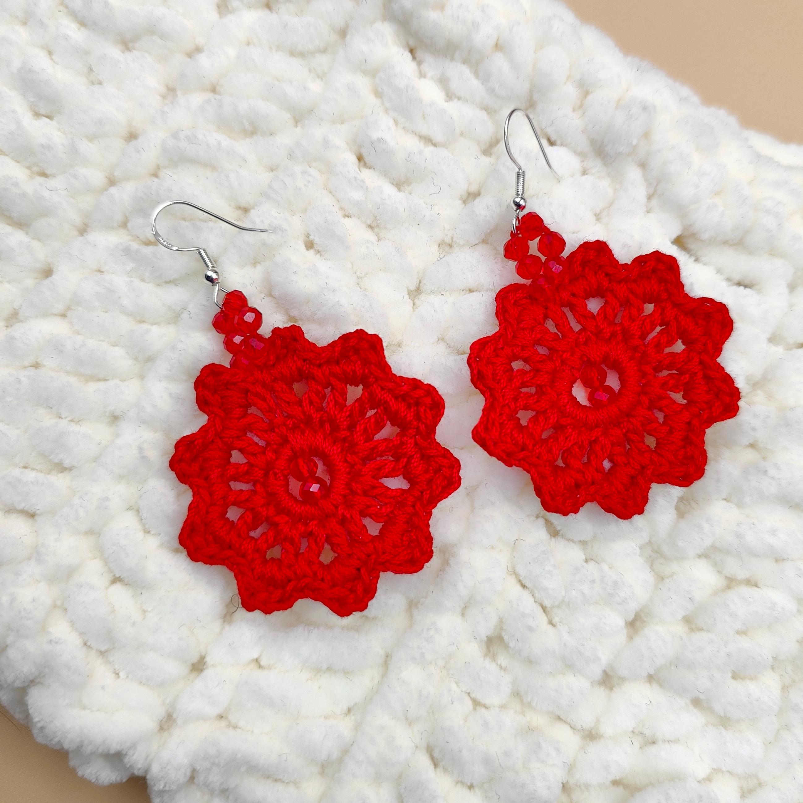 boucles d'oreilles fait main au crochet, rouge avec perles 