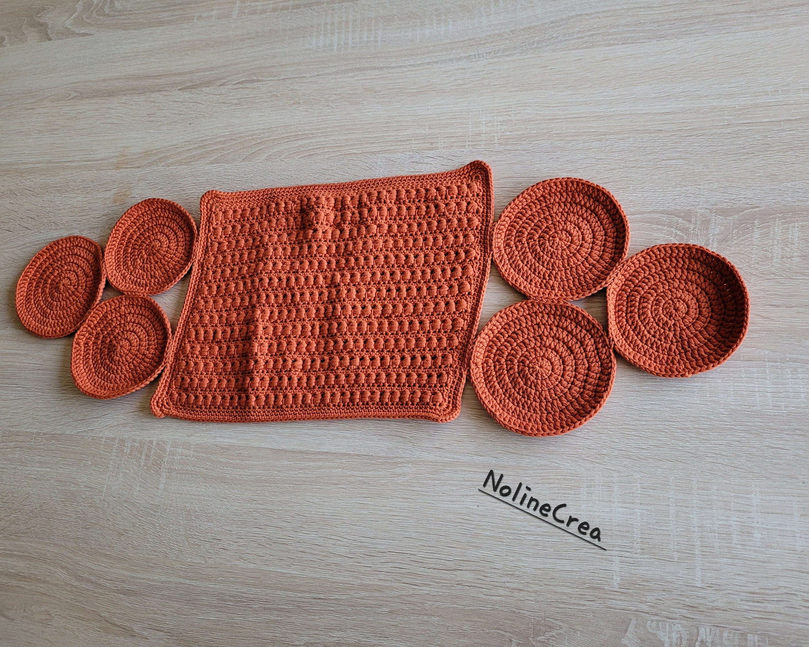centre de table orange fais main au crochet