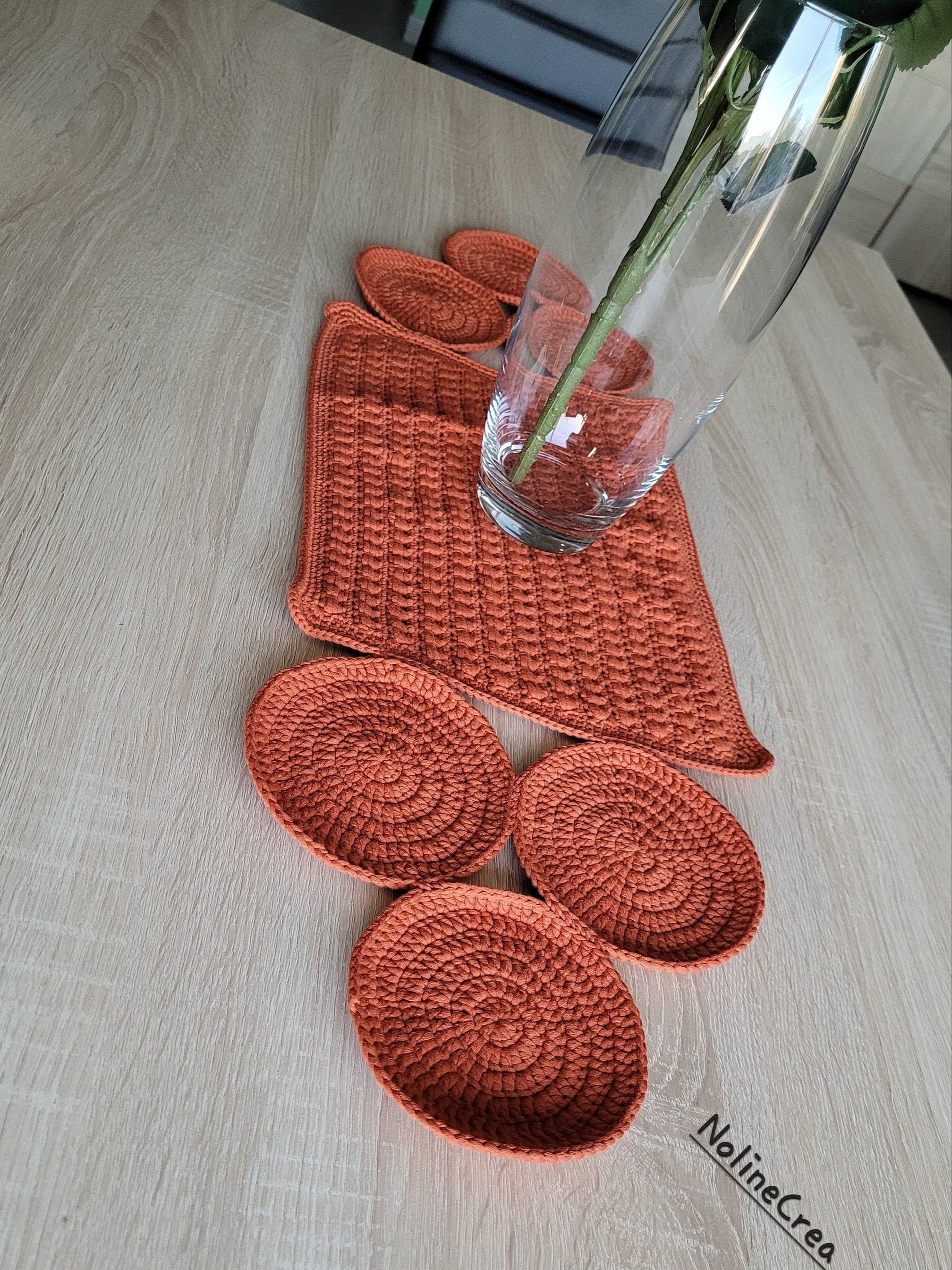 centre de table orange fais main au crochet
