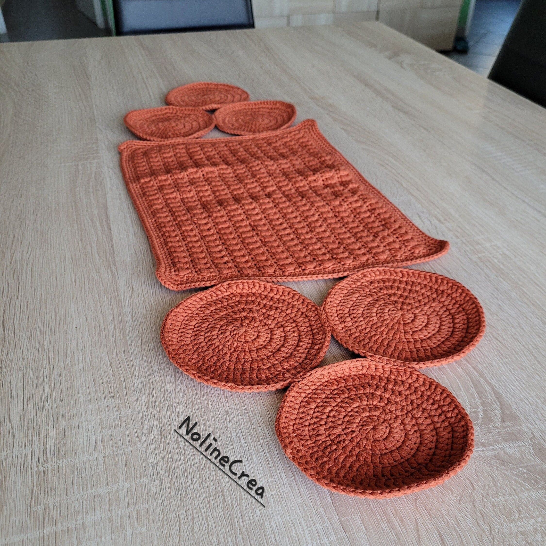 centre de table orange fais main au crochet