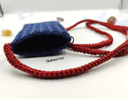 Housse de téléphone fait main au crochet, avec bandoulière rouge