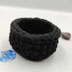 Petit panier fait main au crochet avec fil trapilho en tissus