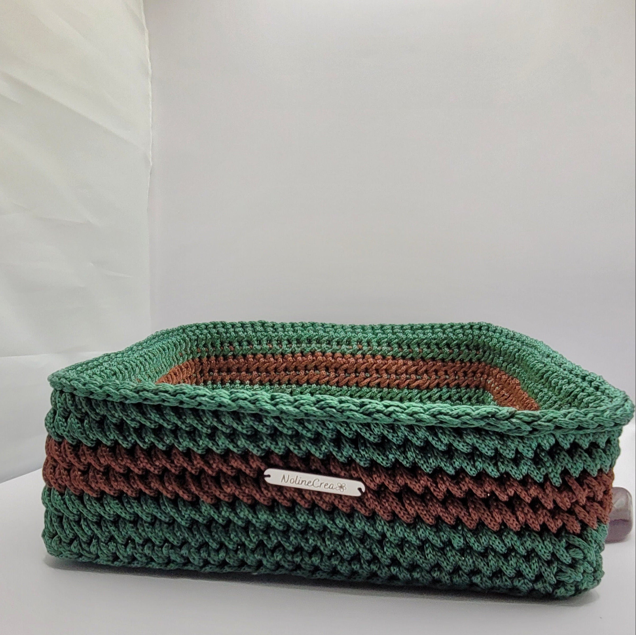 Panier au crochet base en bois carrée customiser dessin mandala