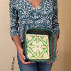 Panier au crochet base en bois carrée customiser dessin mandala