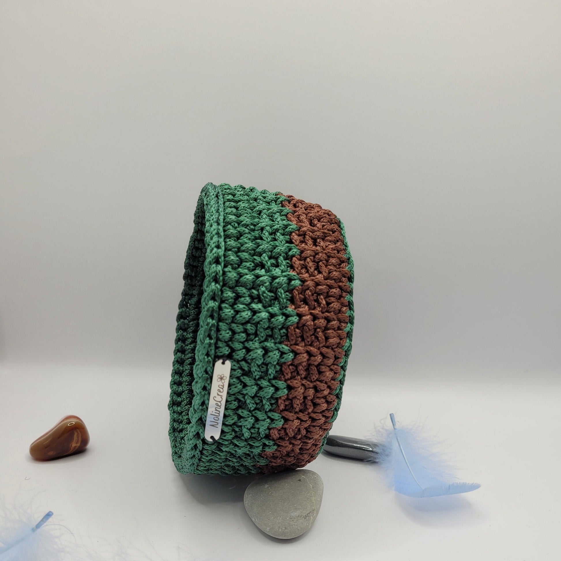panier de rangement au crochet vert et marrons
