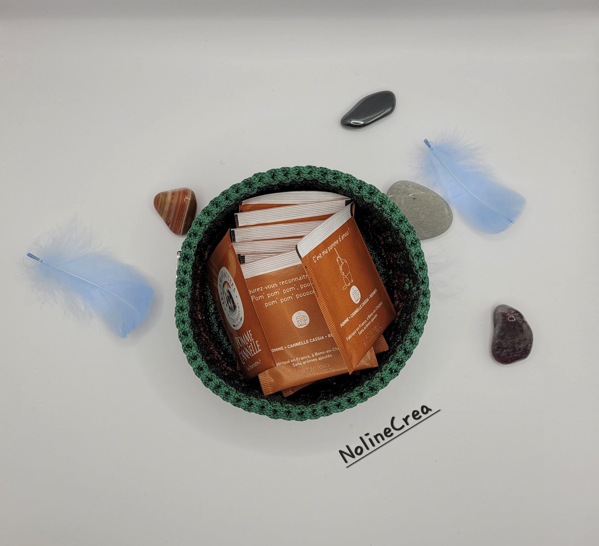 Panier de rangement au crochet vert et marrons