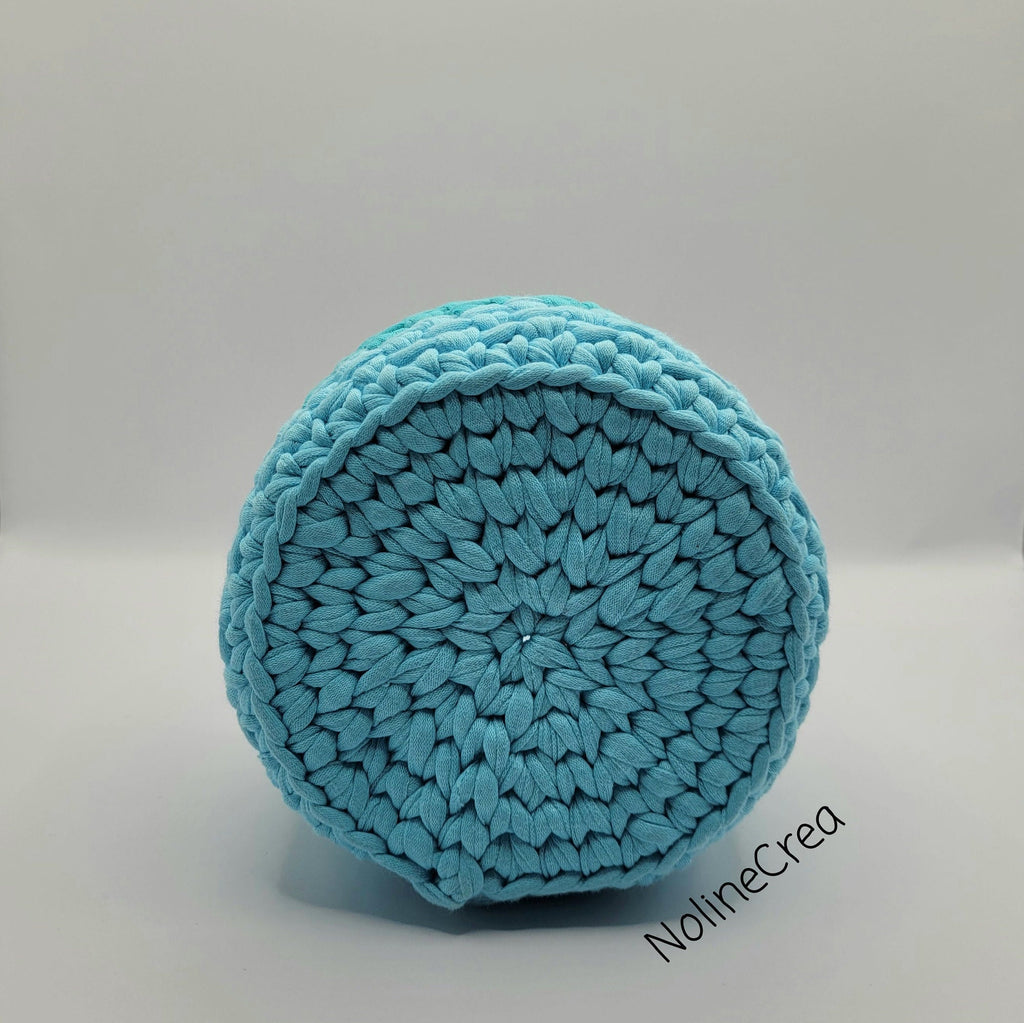 Petit panier au crochet nuances de bleu
 vue du dessous