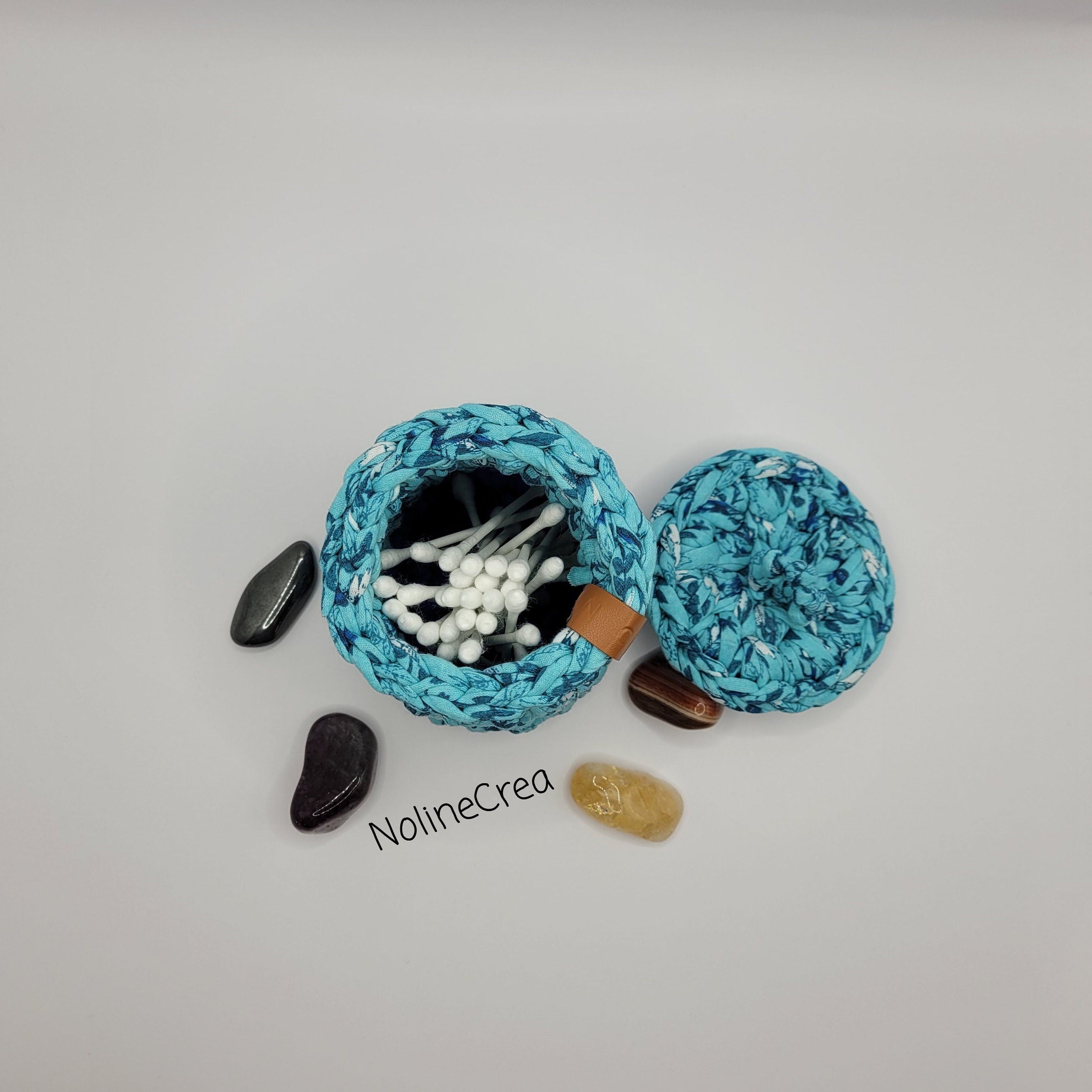 Petit pot au crochet base ronde imprimé bleu et blanc