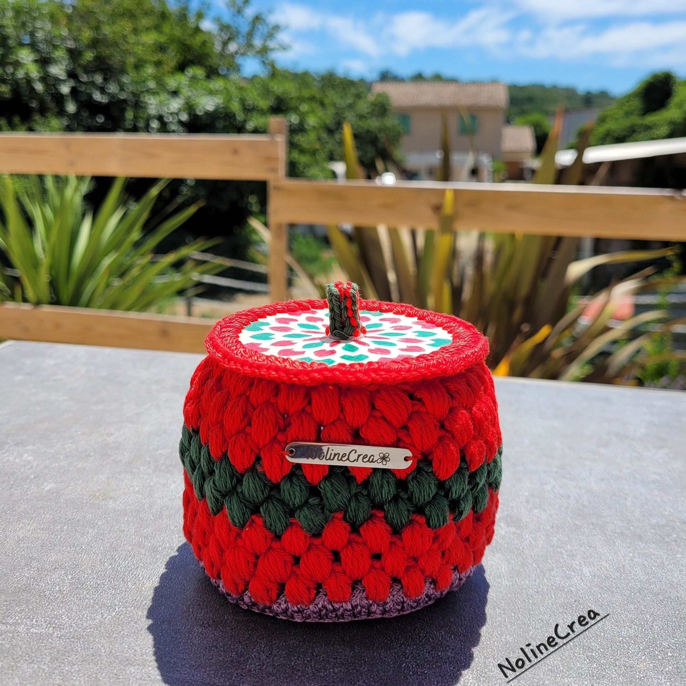 Petit pot fil coton rouge et vert avec couvercle customiser
