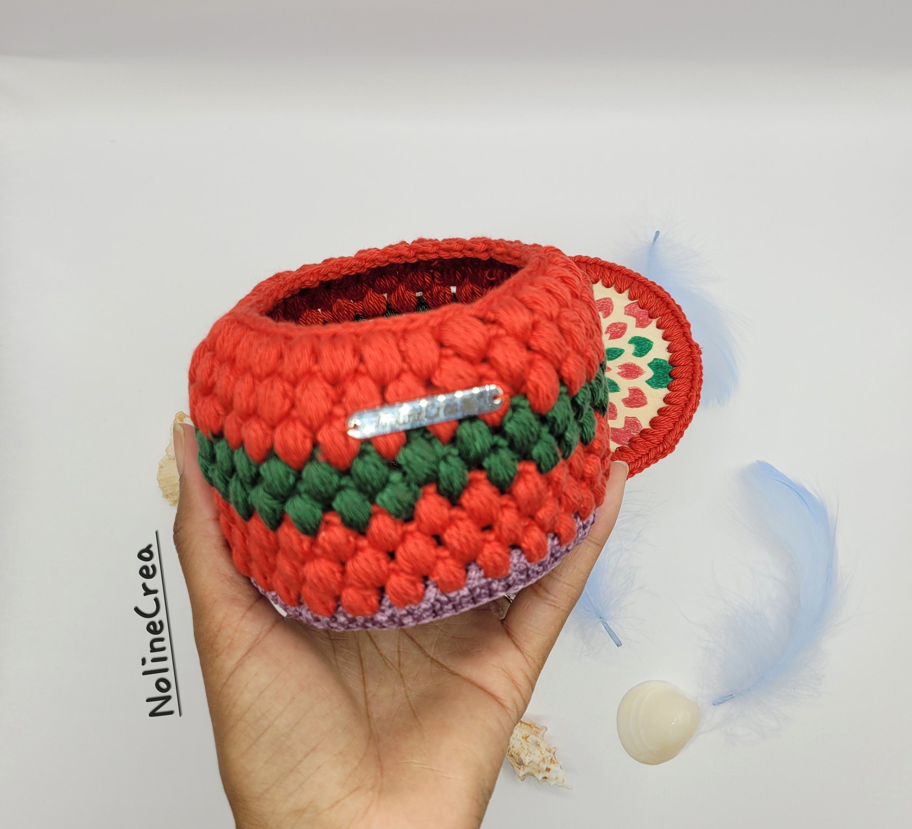 Petit pot fil coton rouge et vert avec couvercle customiser