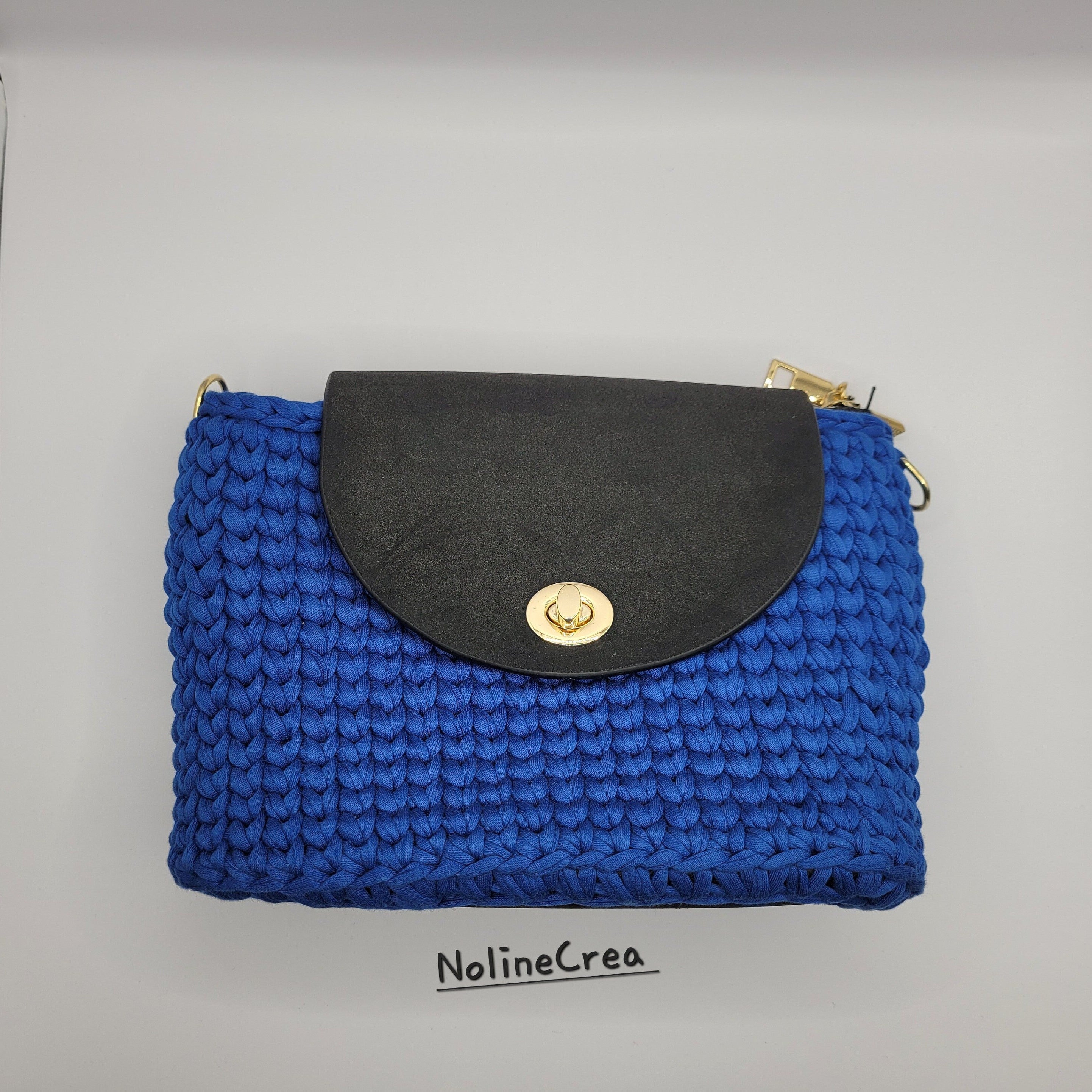 Petit sac a main bleu au crochet point épis