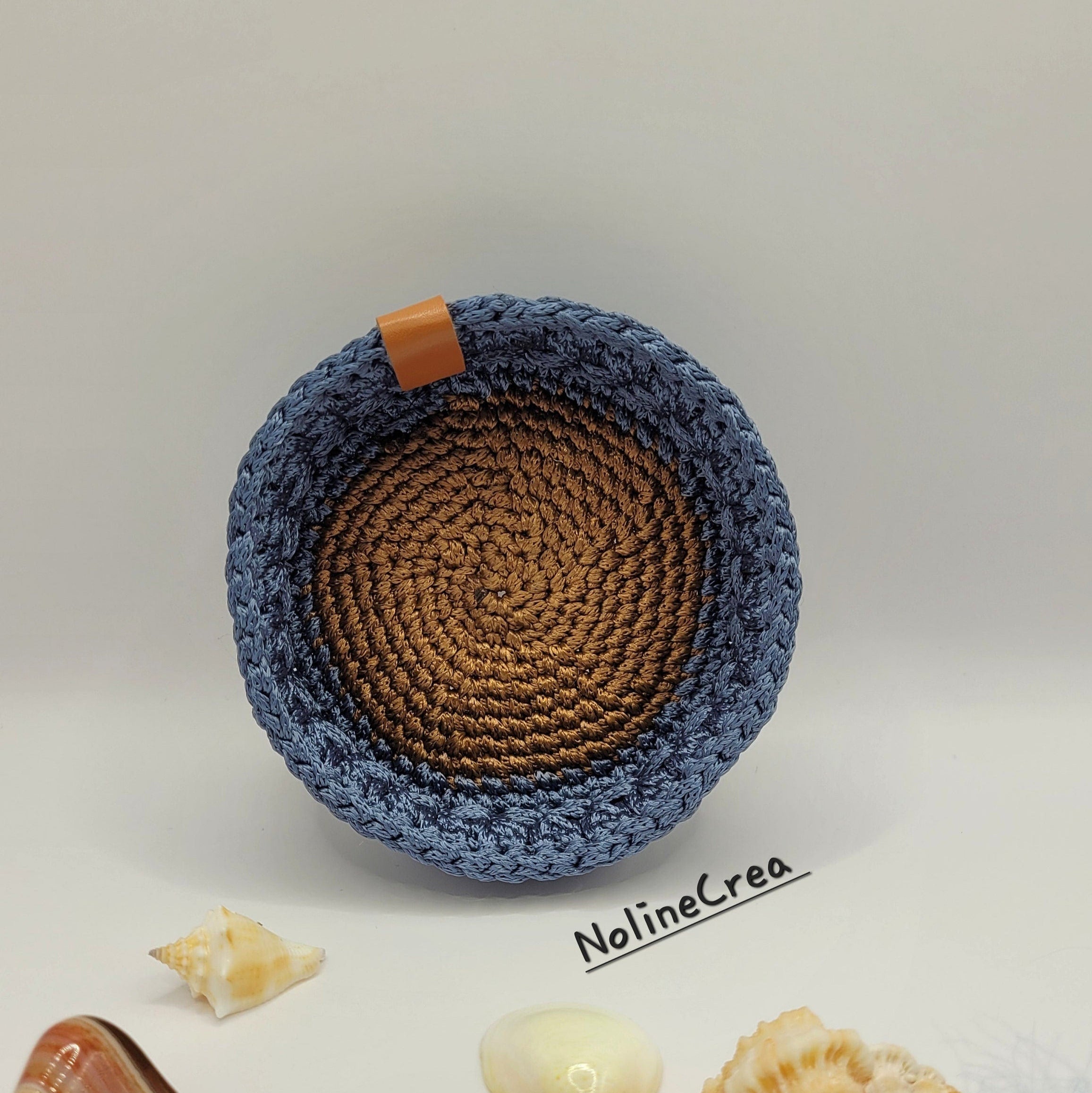 petit vide poche au crochet pour petits objets 