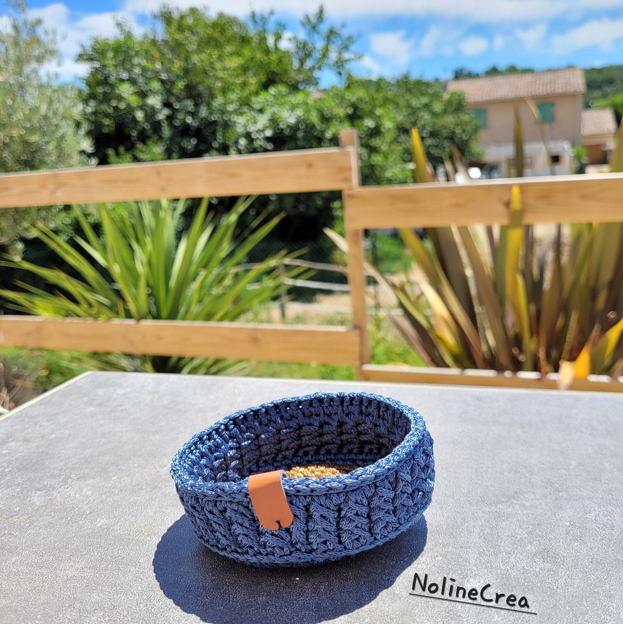 petit vide poche au crochet pour petits objets 