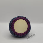 Petit vide poches en crochet bleu avec base en bois rond 8 cm