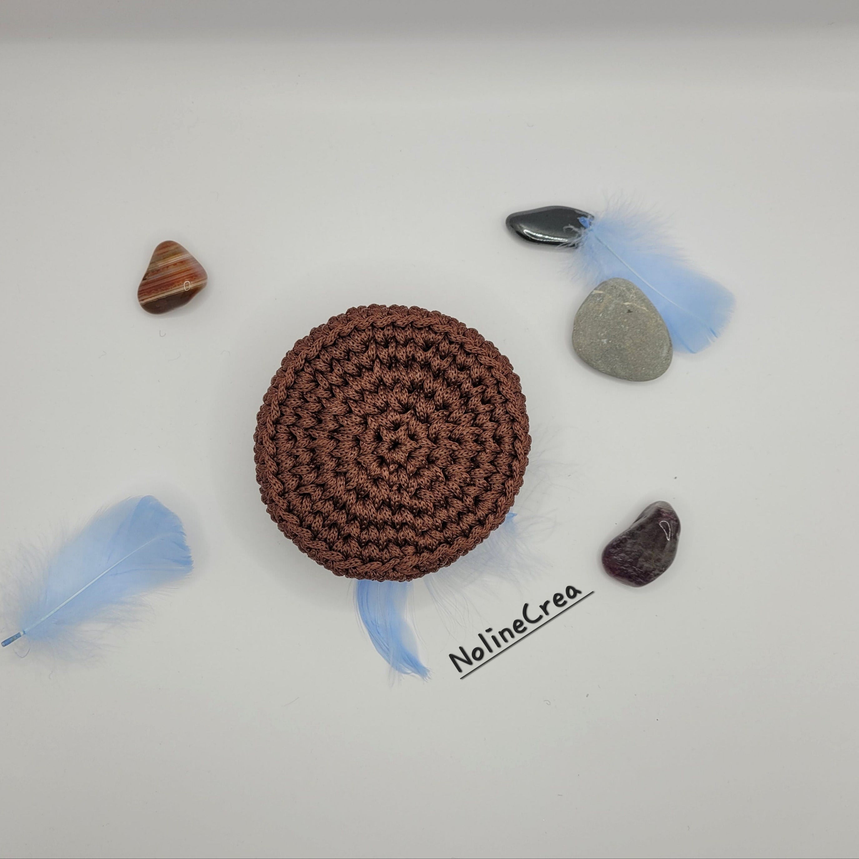 Petit vide poches en crochet marron avec base rond 9.5 cm
