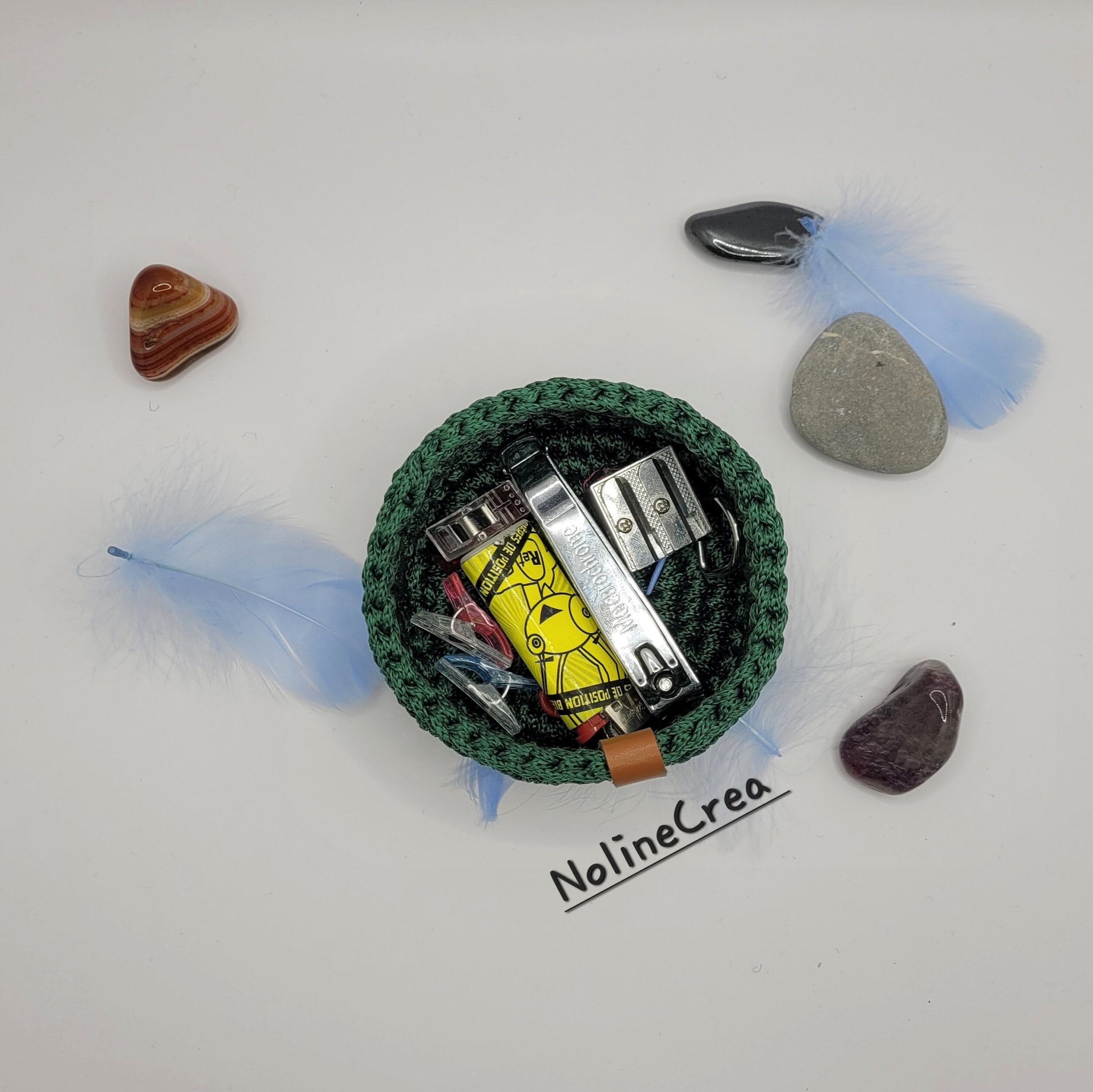petit vide poche vert fait au crochet