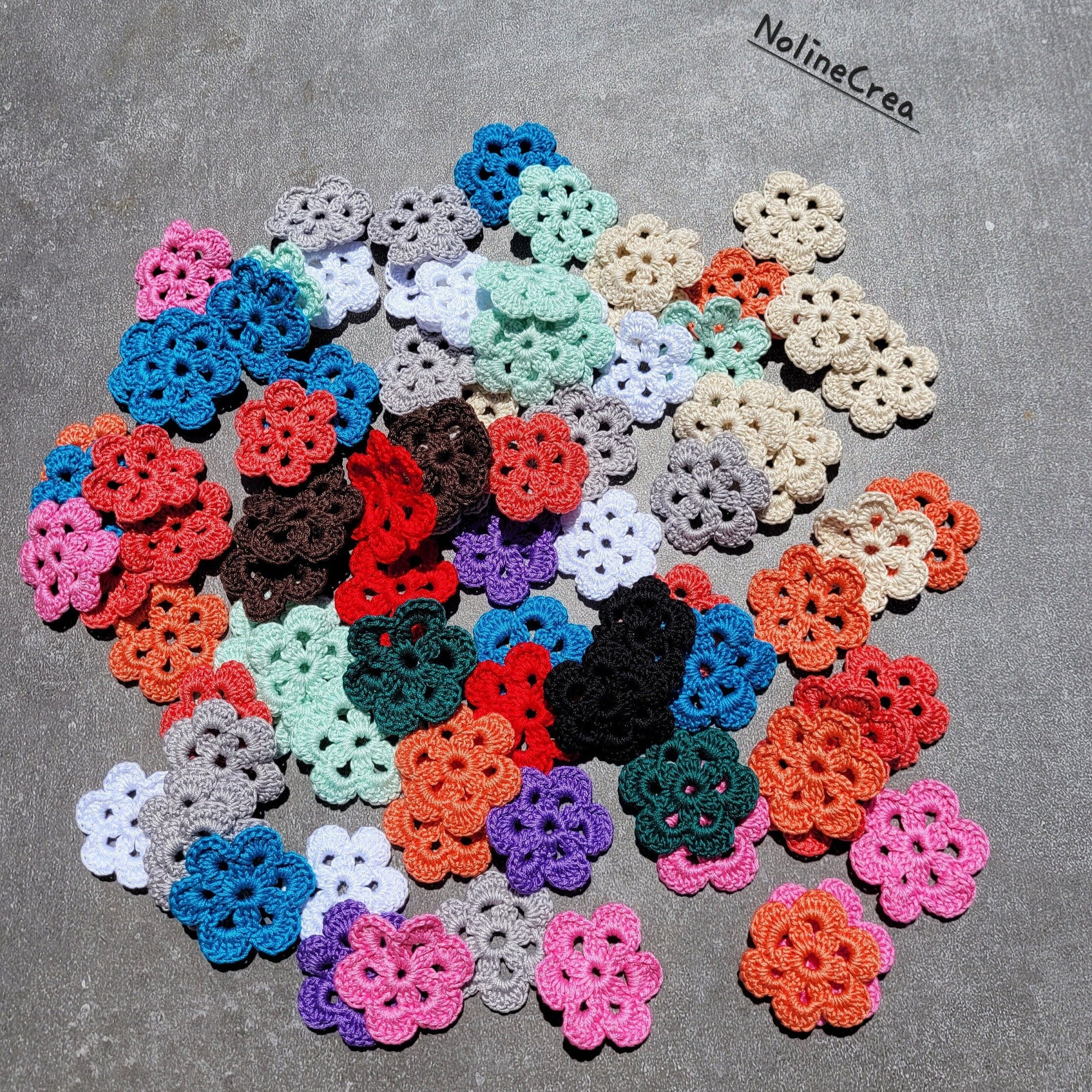 Jolies petites fleurs au crochet pour création diy