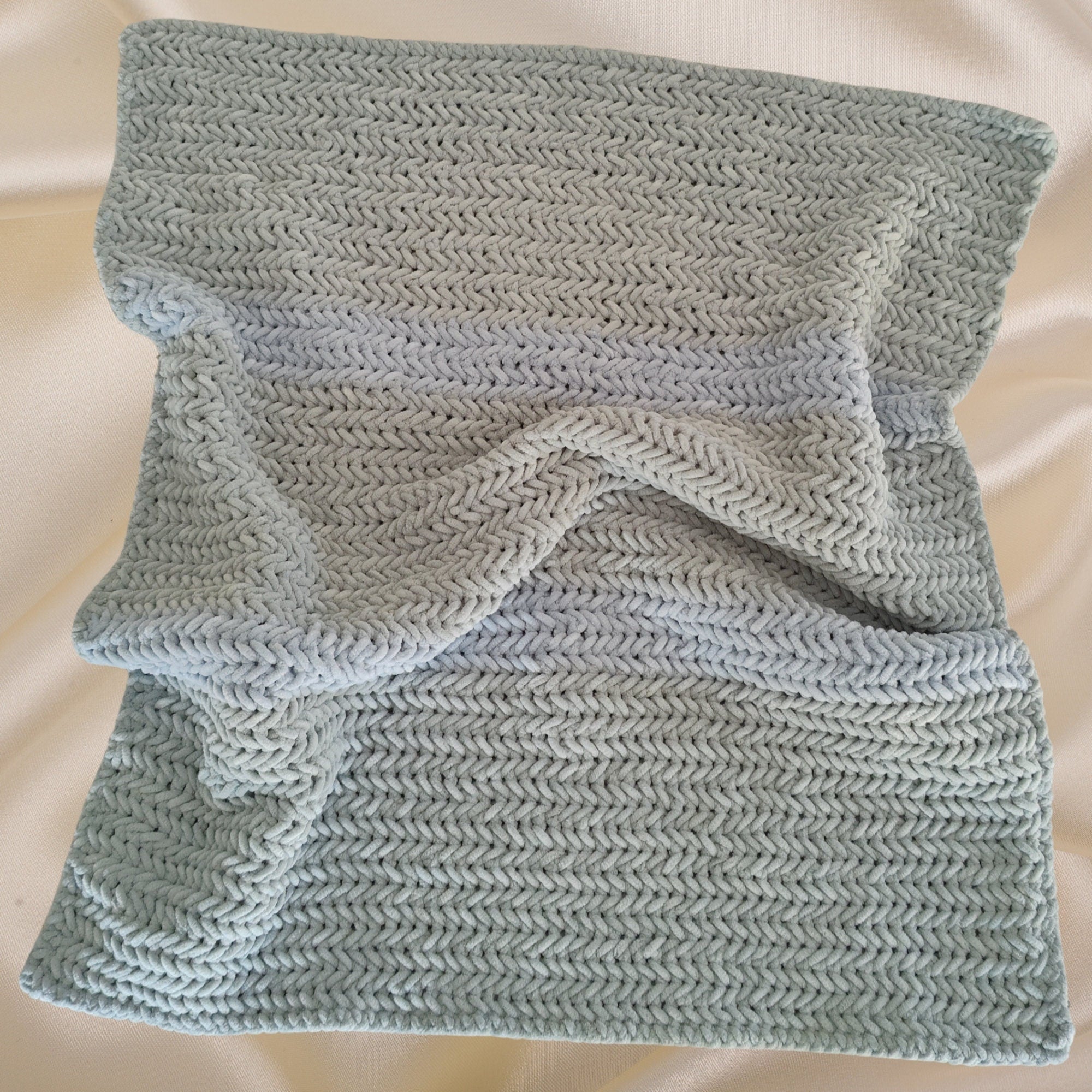 Couverture doux au crochet pour bébé bicolore point chevron