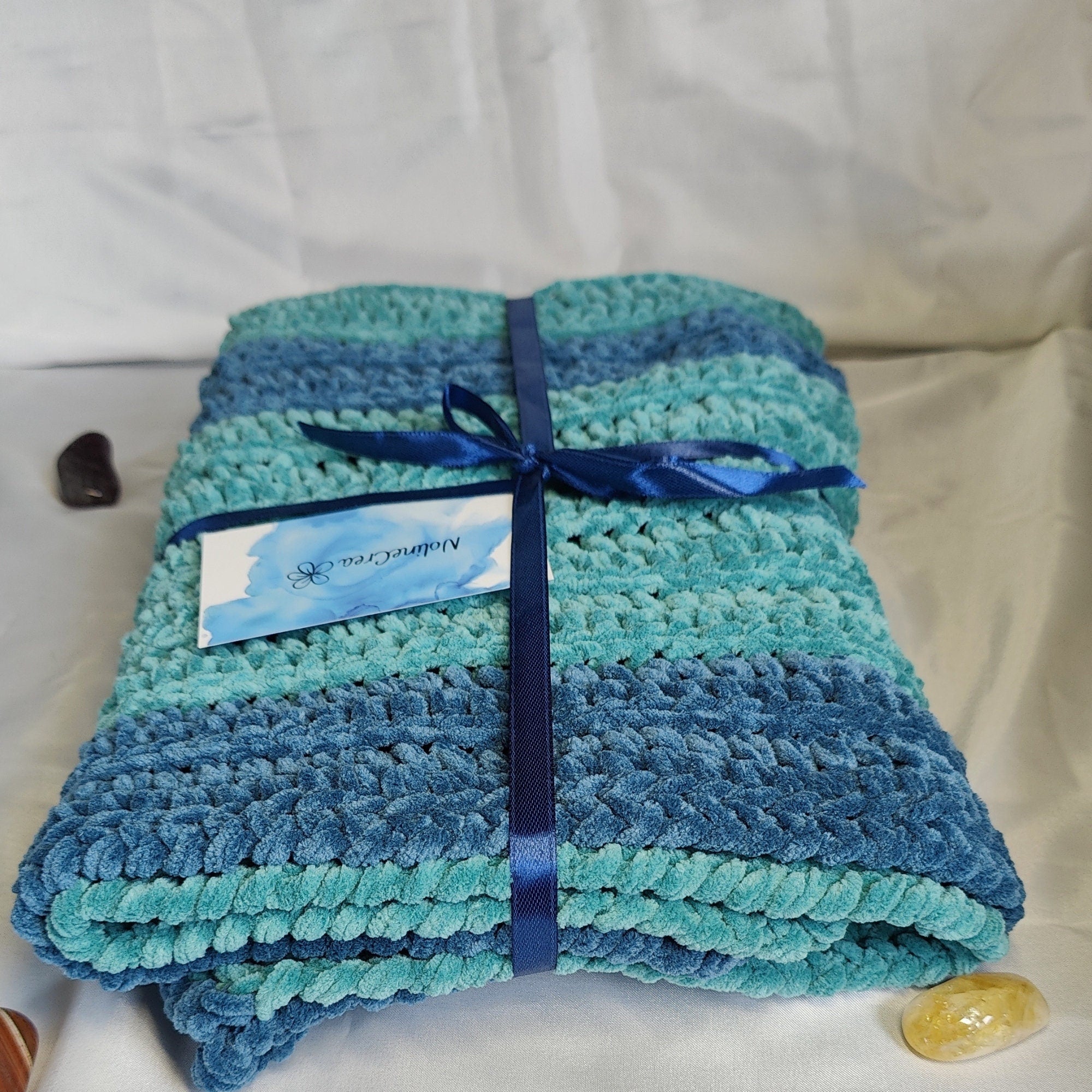 Plaid bébé bicolore bleu et vert au crochet