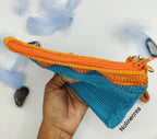 Petite pochette soirée fait au crochet avec bandoulière porté poignet