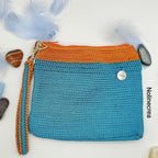 Petite pochette soirée fait au crochet avec bandoulière porté poignet