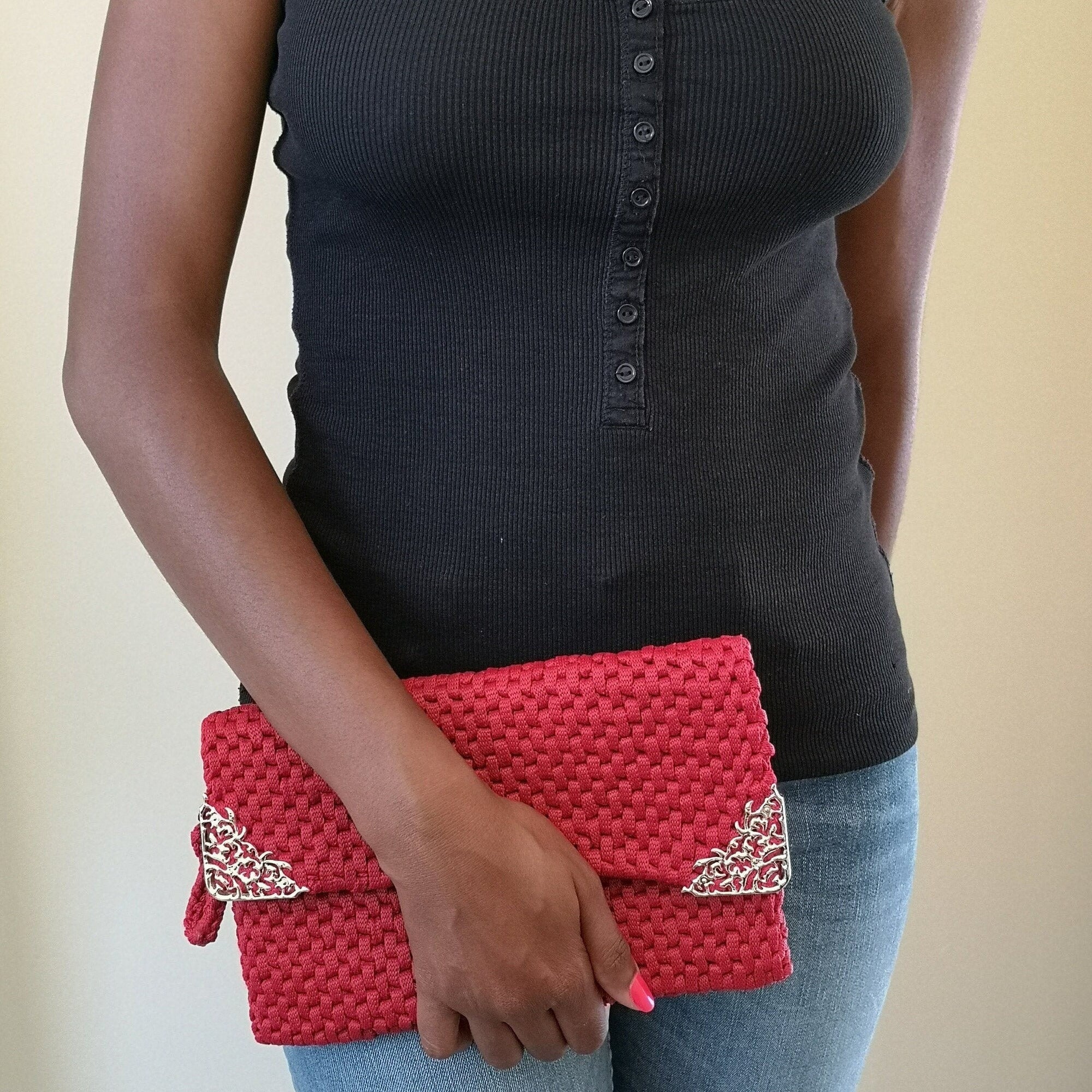 Petite pochette soirée fait au crochet rouge 