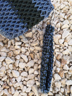 petite pochette noir et verte, anse poignet