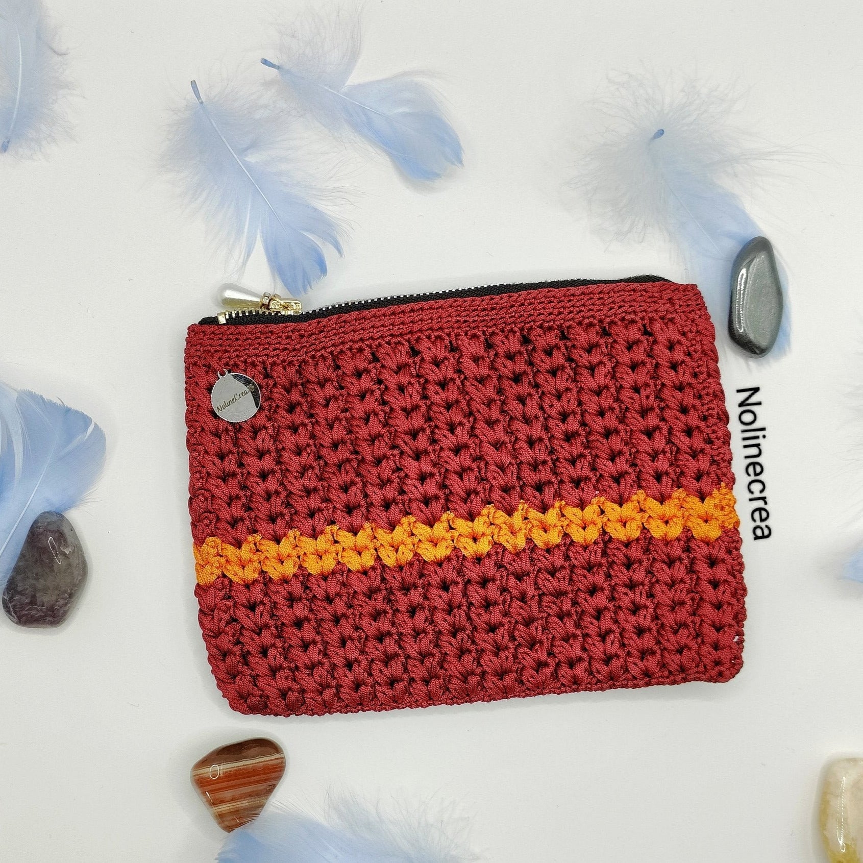 pochette rouge et orange au crochet