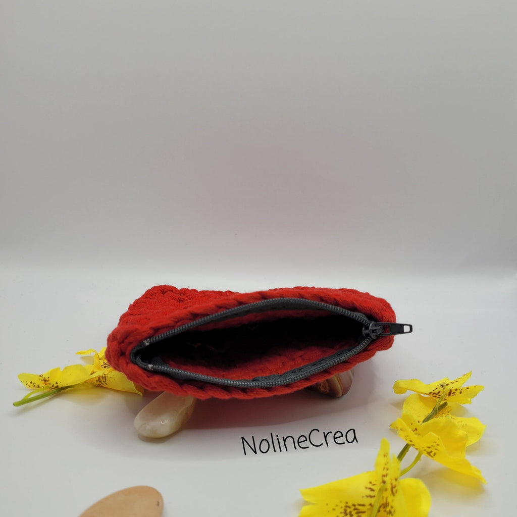 Petit porte monnaie fait main au crochet fil ruban rouge